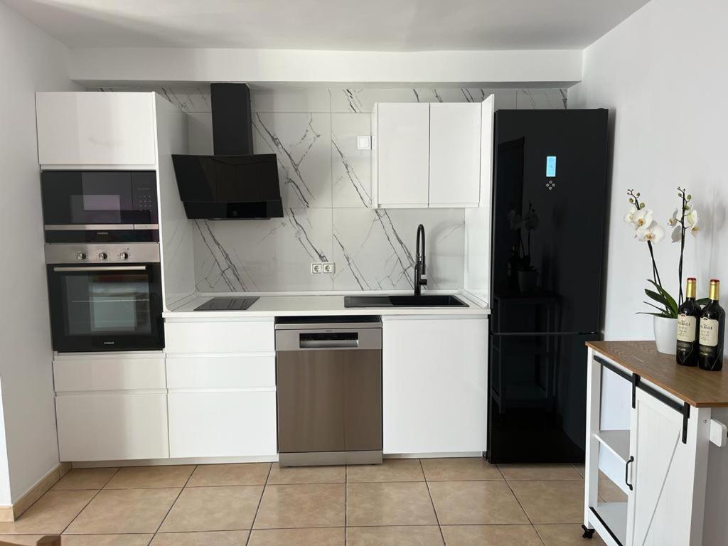 Two-Bedroom House photo 3