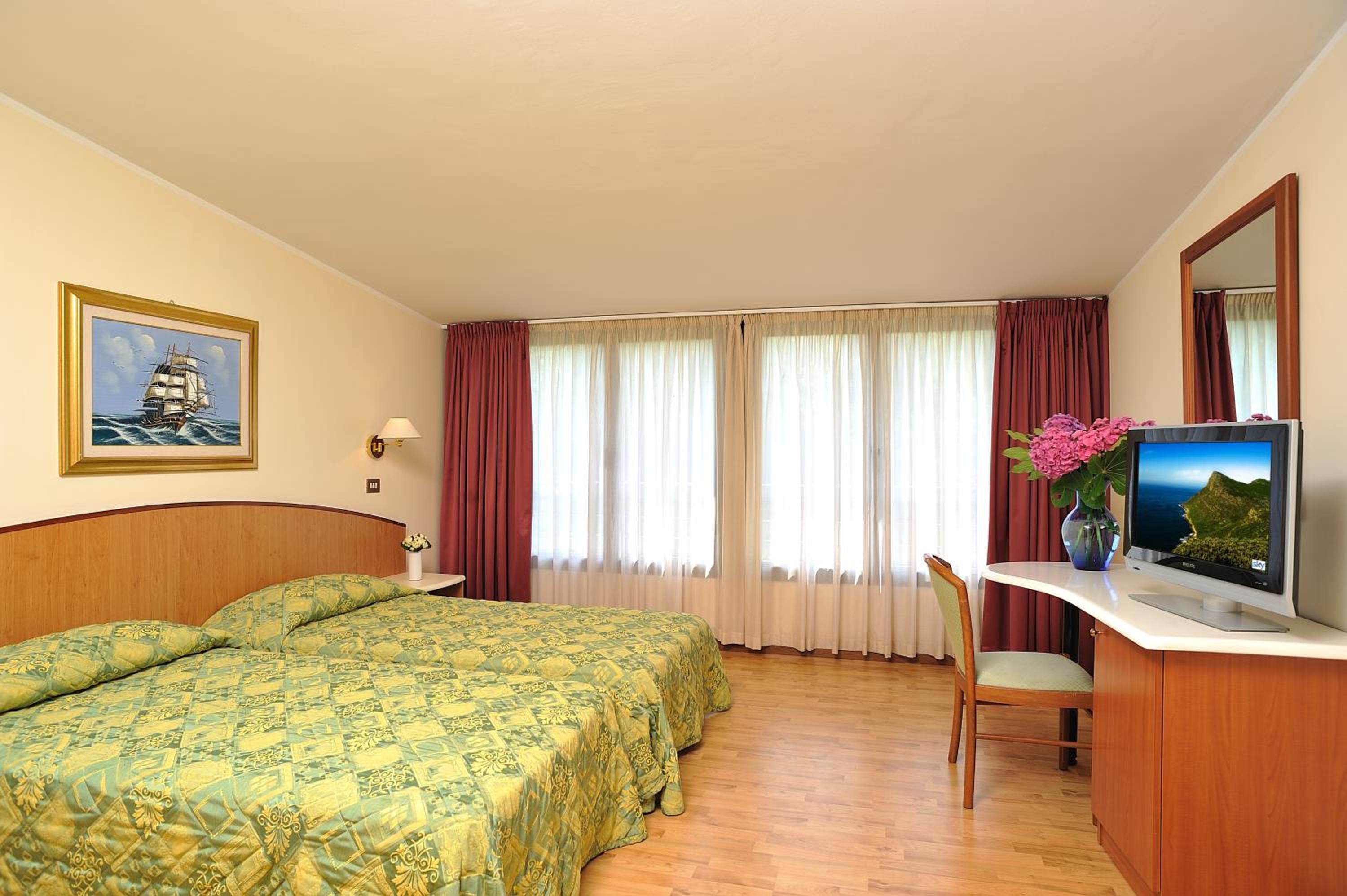 Standard Double Room - Photo 4