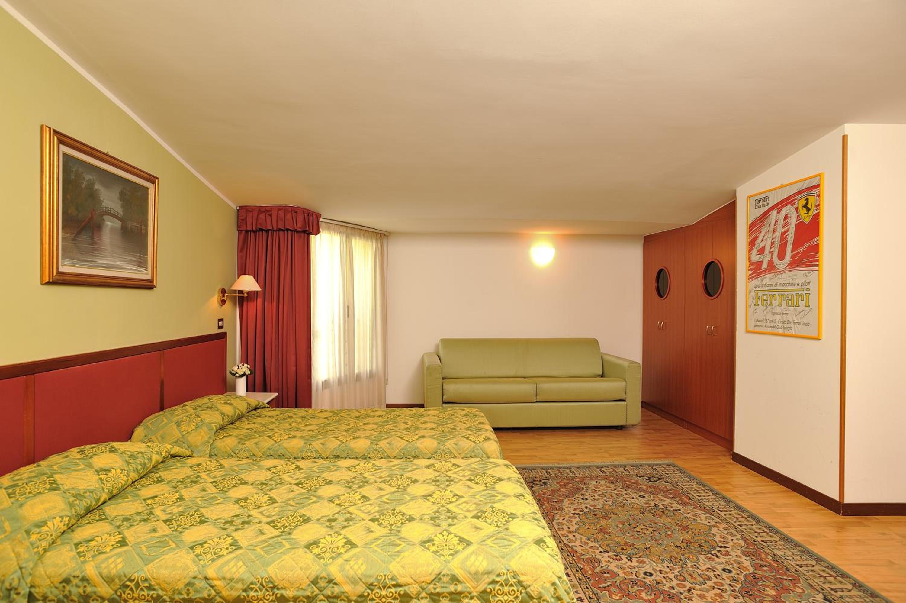 Standard Twin Room - Photo 5