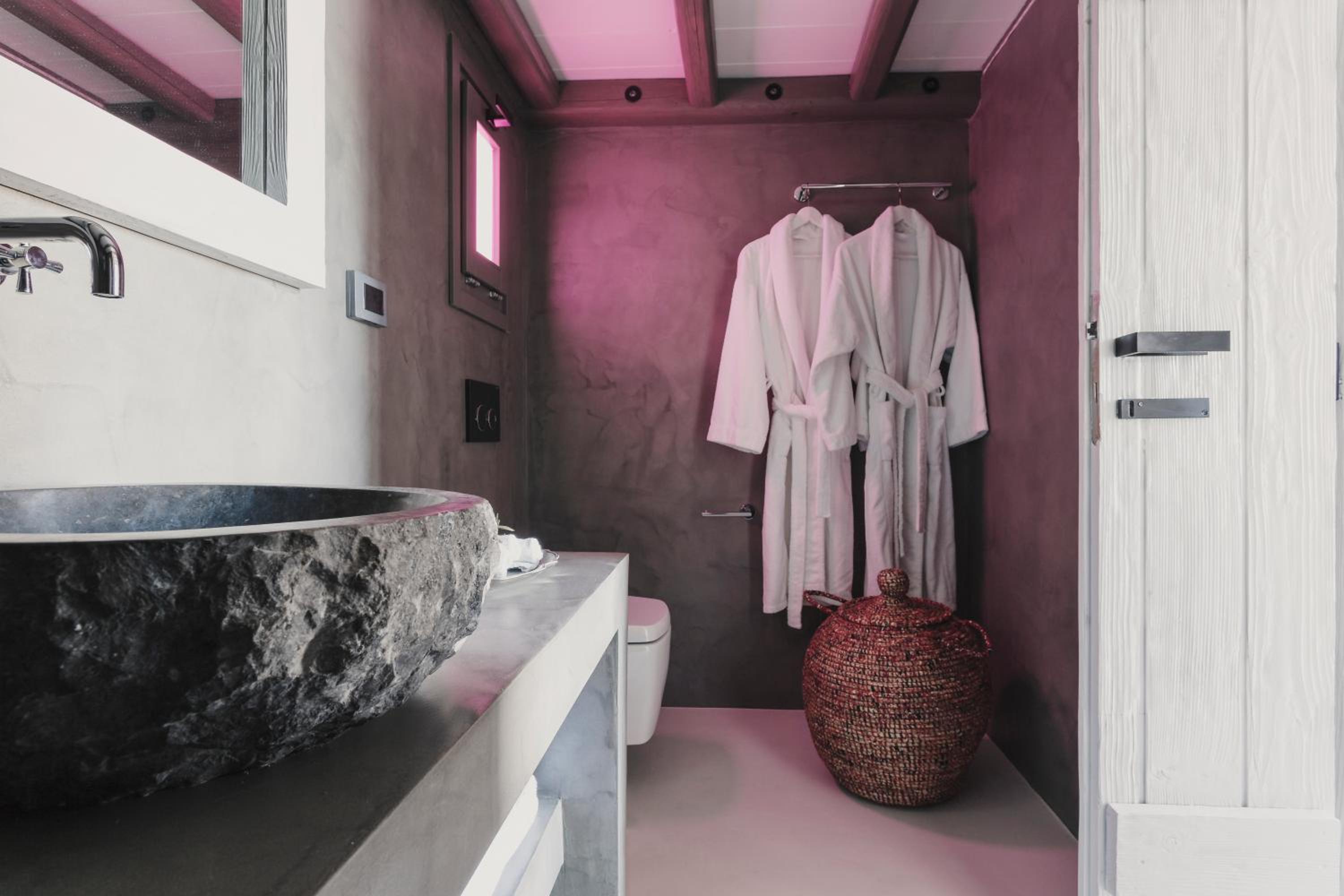 Loft Suite With Sharing Pool - Photo 4