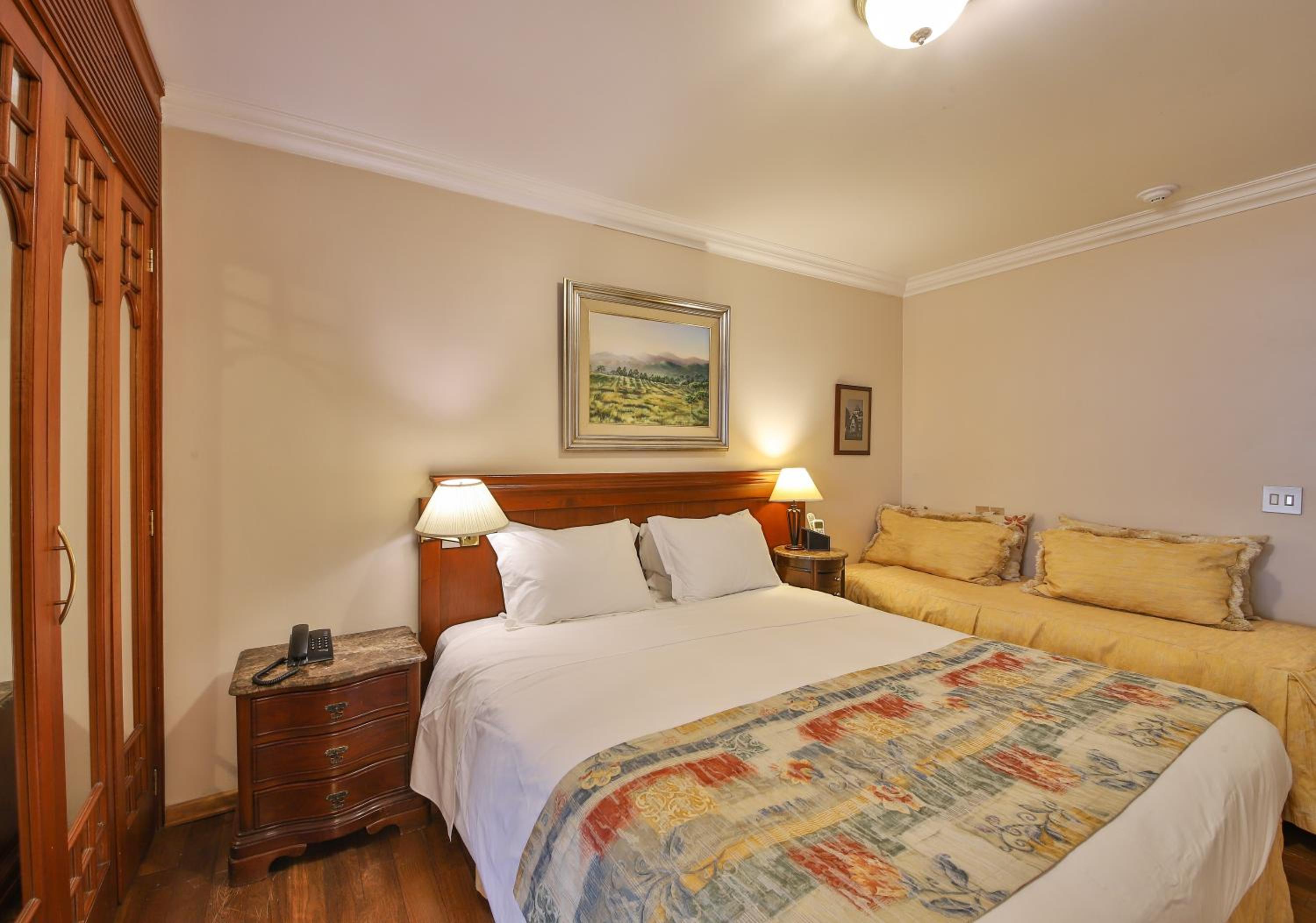 Superior Triple Room photo 2