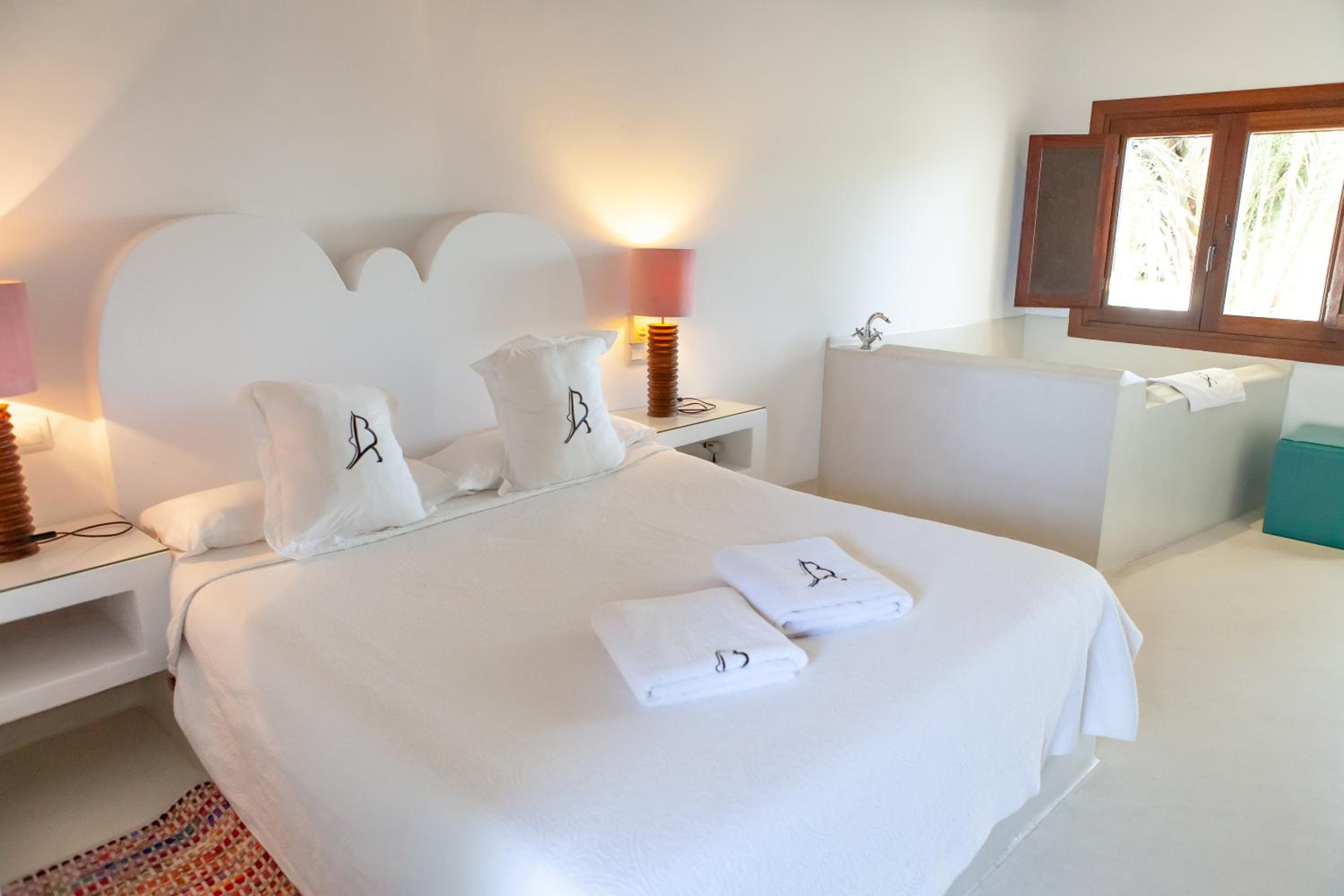 Double Room with Spa Bath - Photo 1