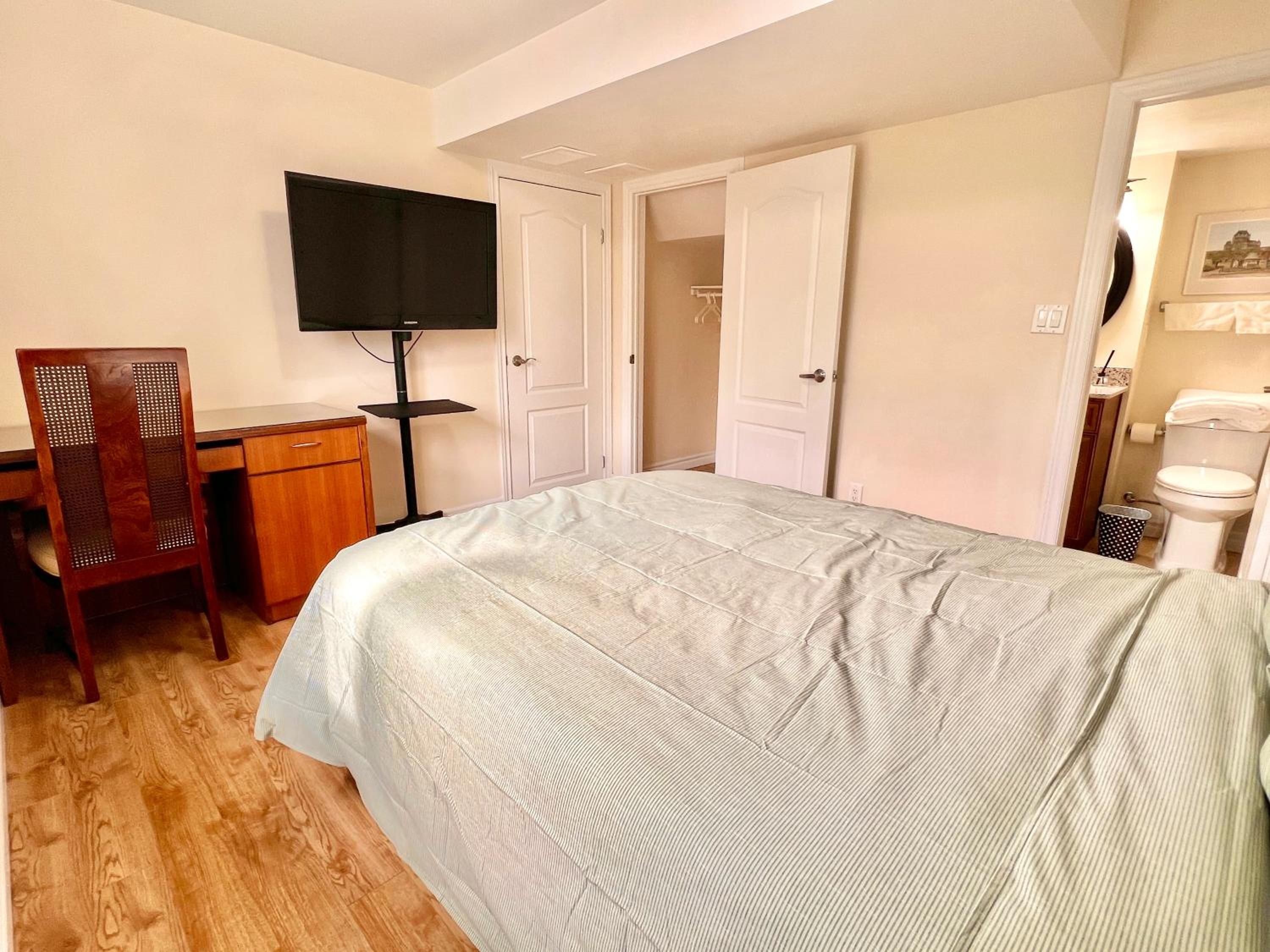Deluxe Double Room with Shower photo 2