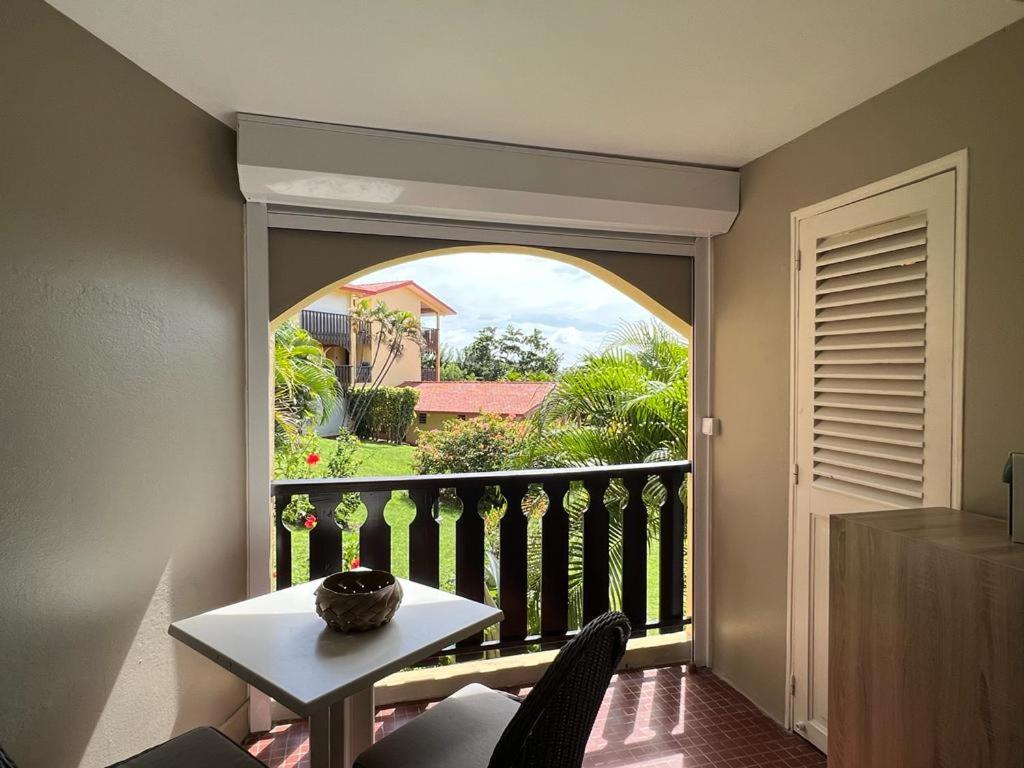 Apartment with Balcony photo 1