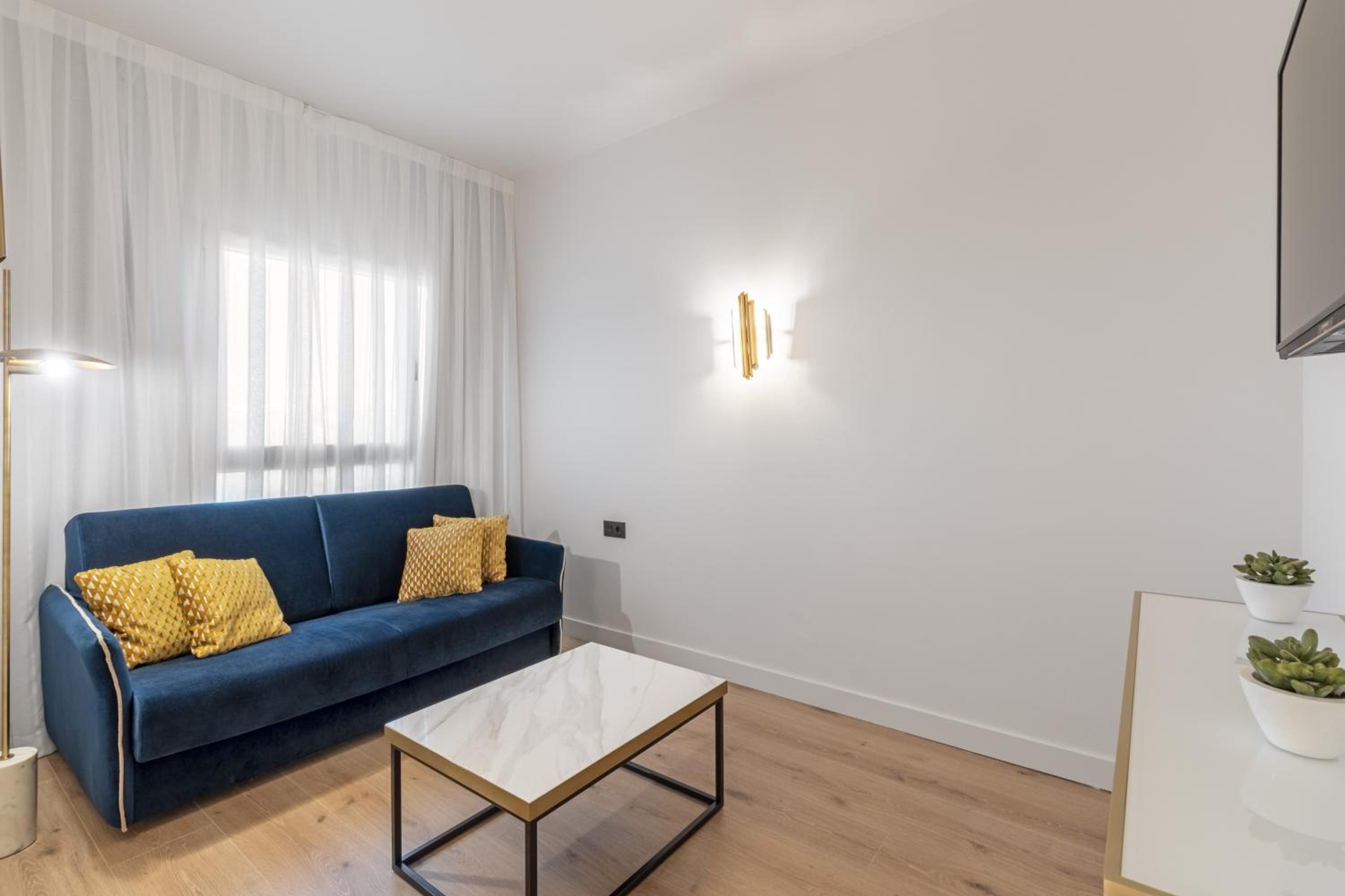 Superior Double Room - Photo 2