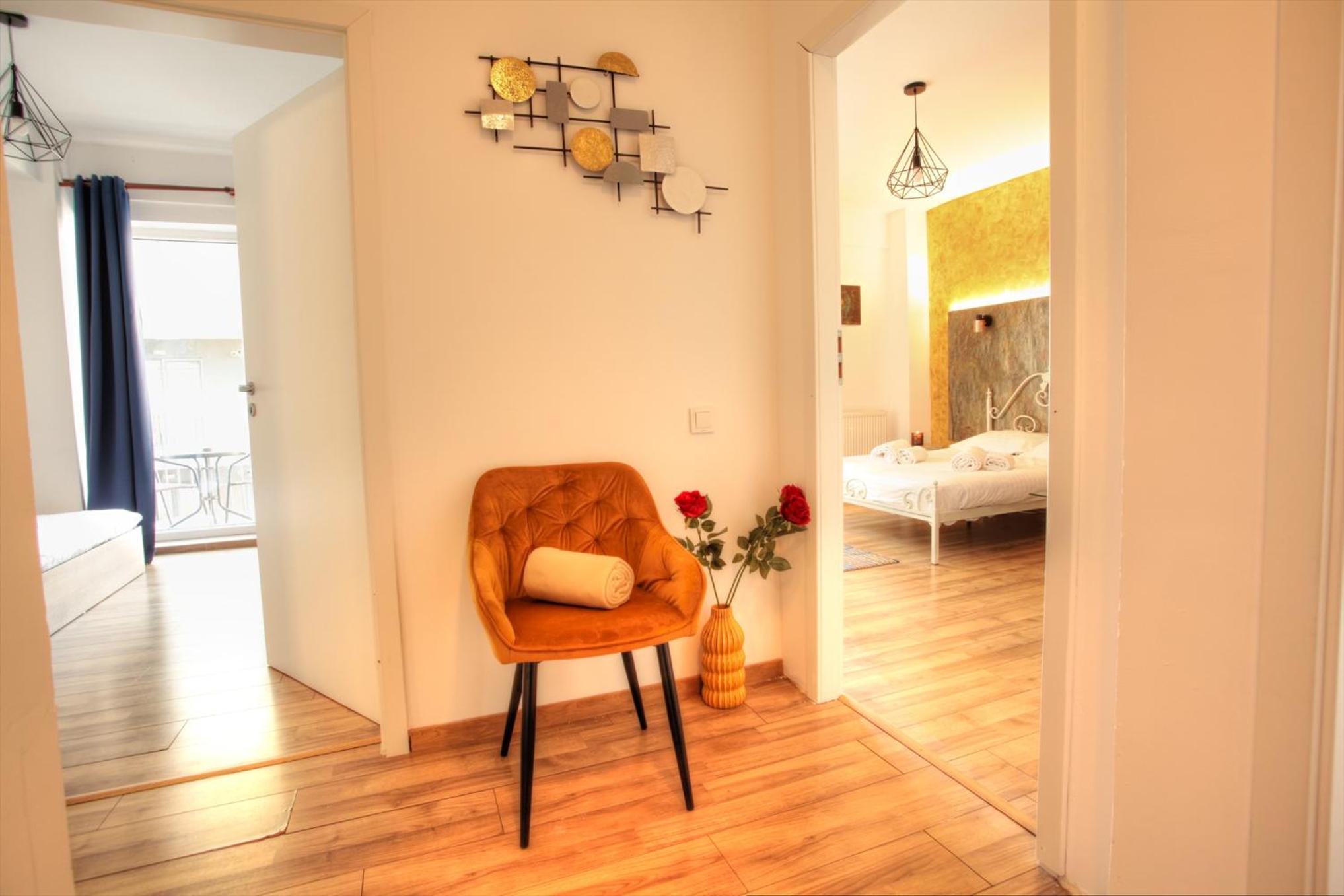 Two-Bedroom Apartment - Photo 8