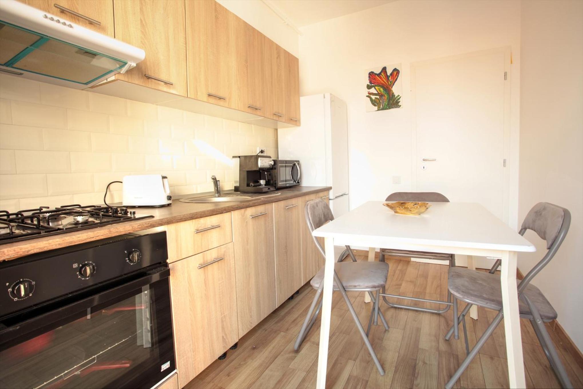 Two-Bedroom Apartment - Photo 23
