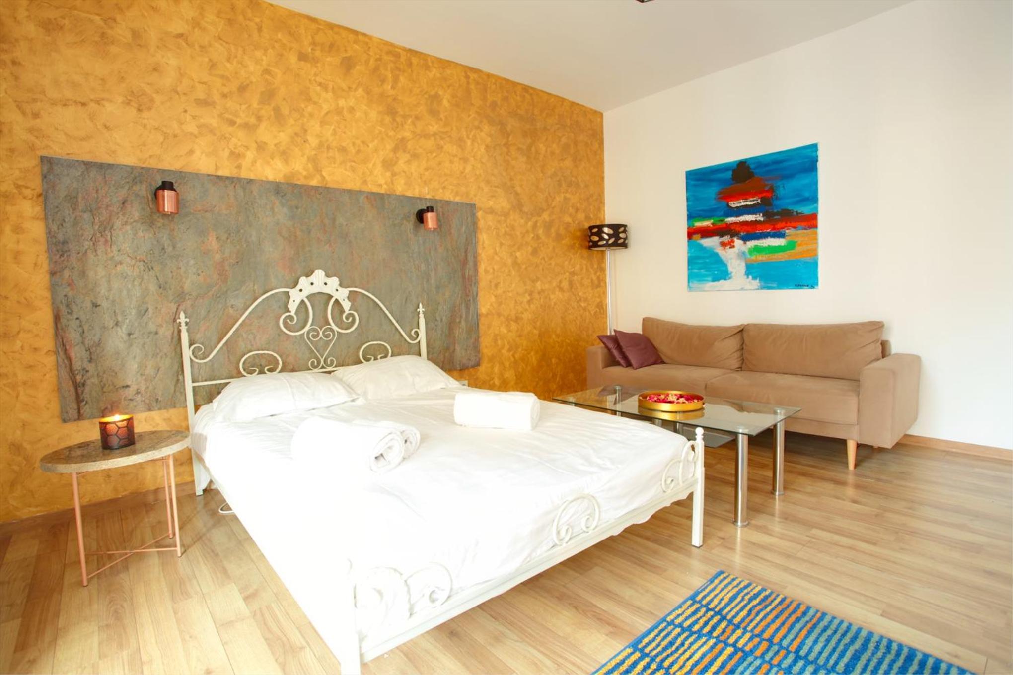 Two-Bedroom Apartment - Photo 24