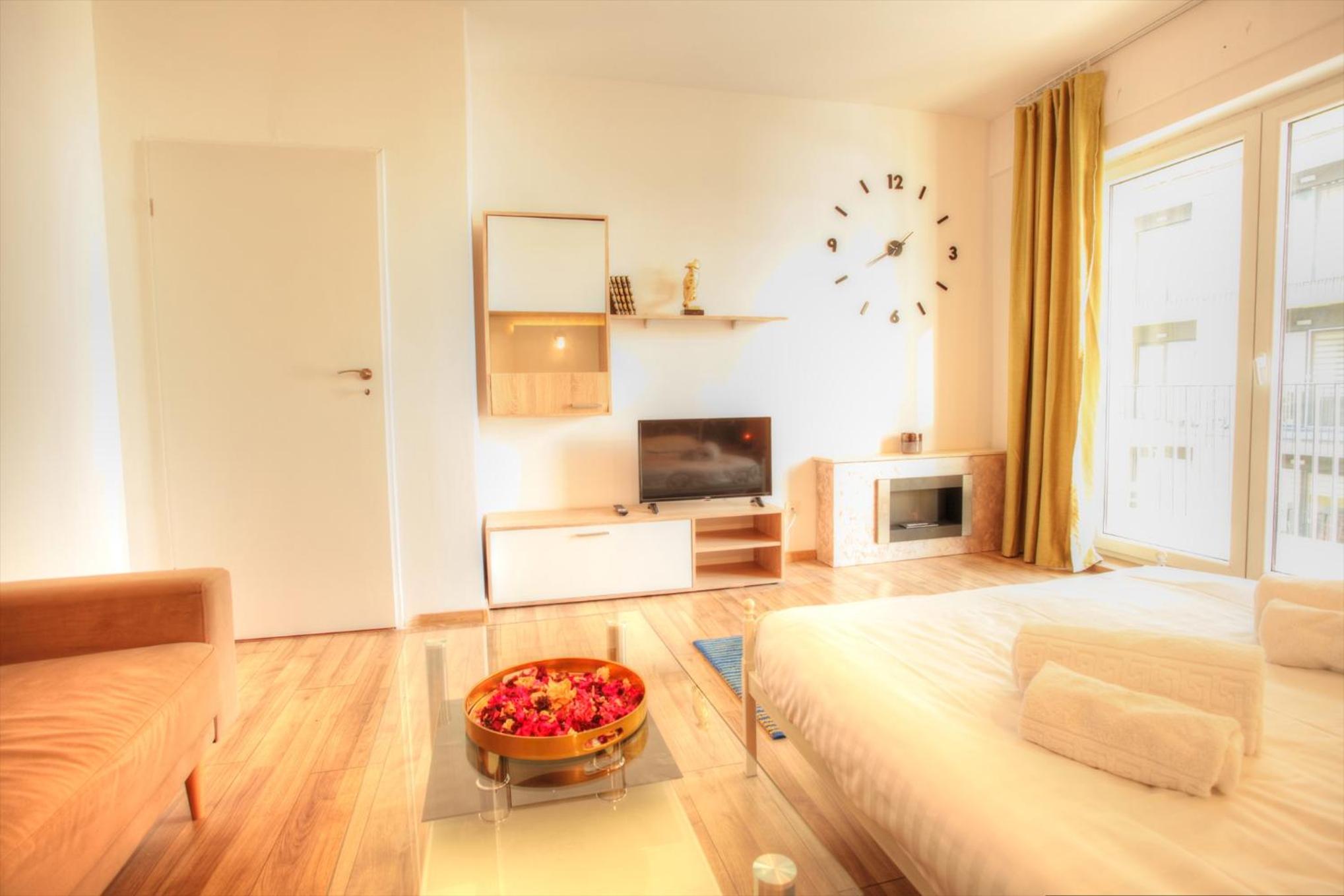 Two-Bedroom Apartment - Photo 25