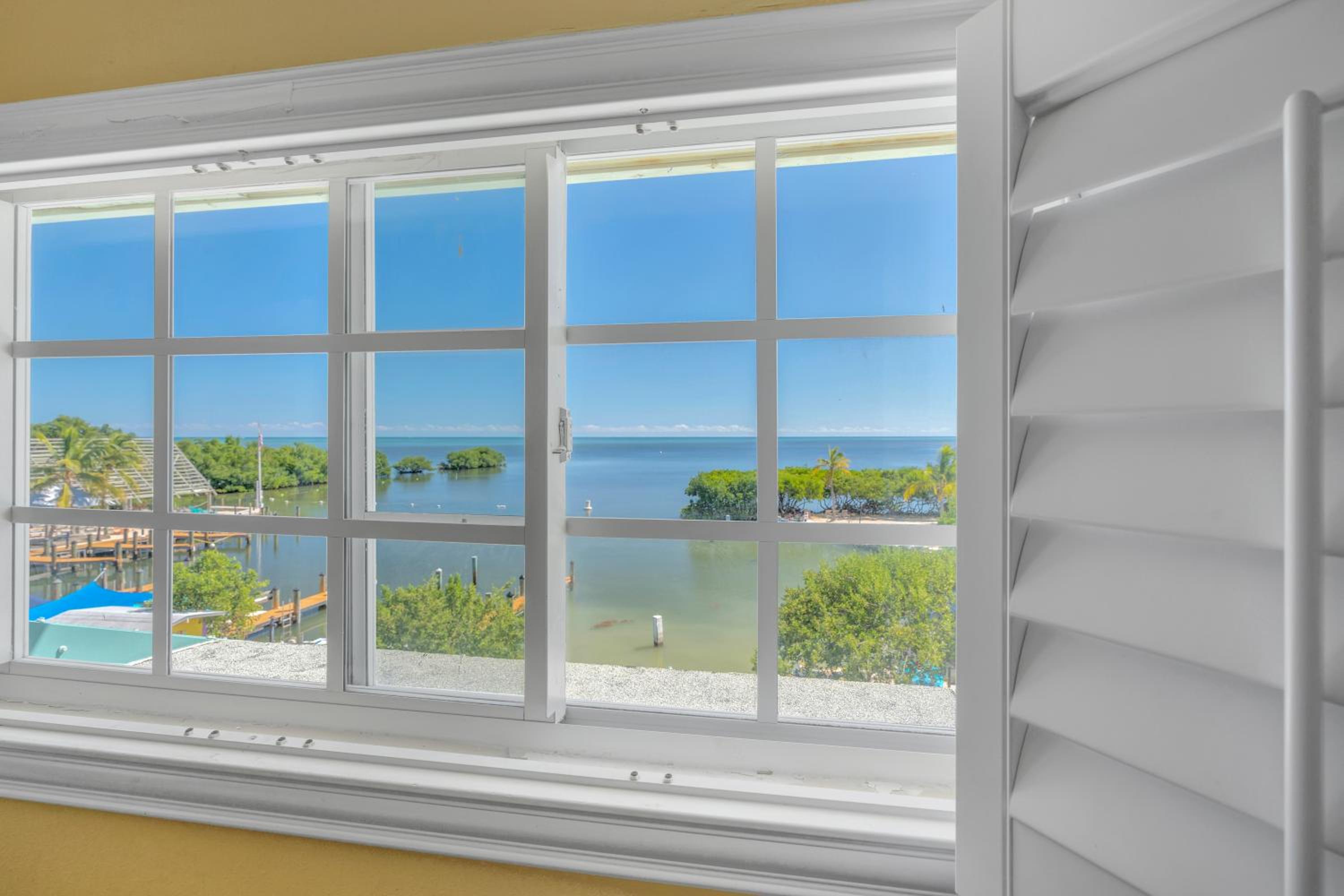 King Room with Ocean View - Non-Smoking - Photo 15