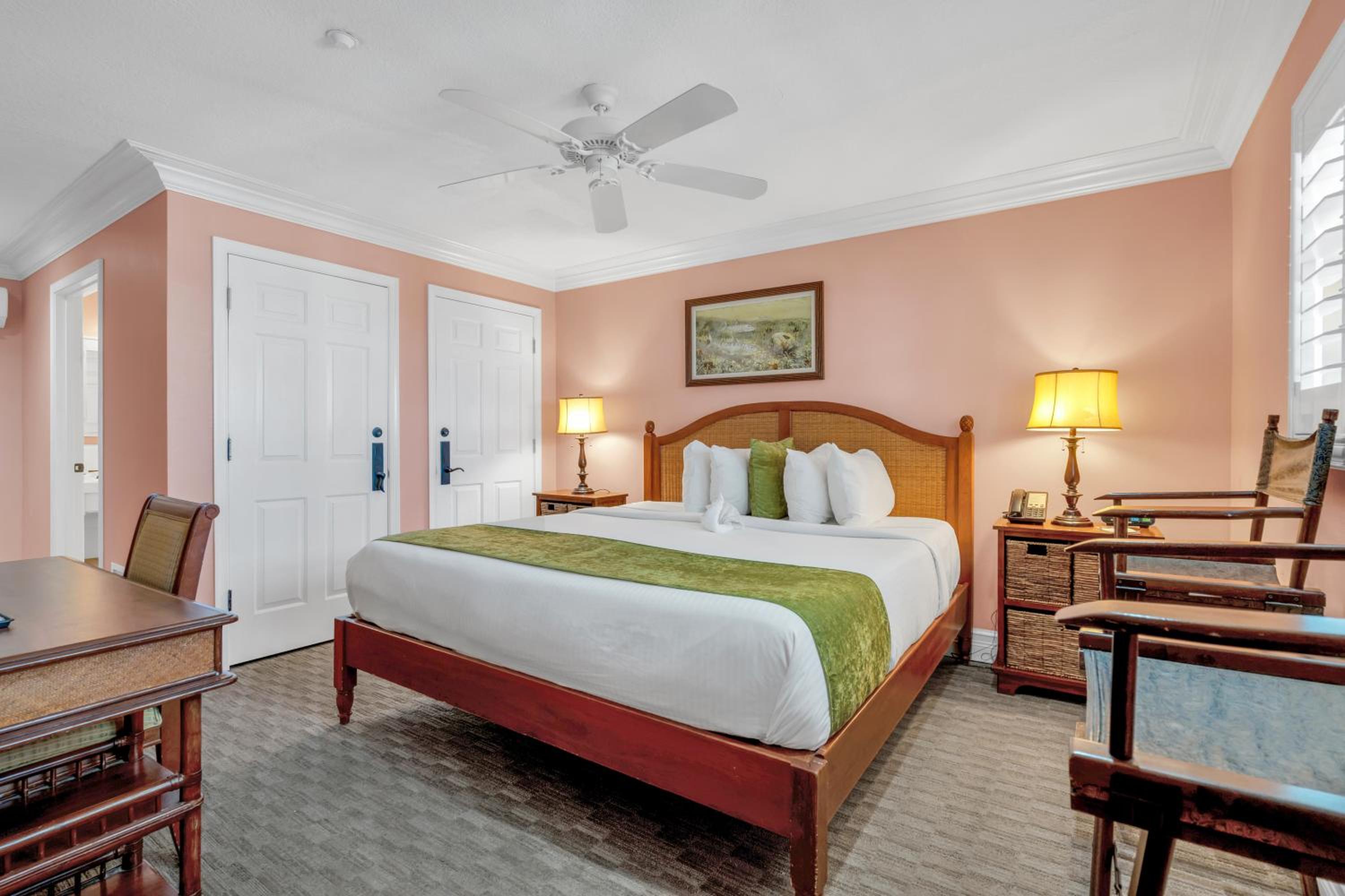 King Room with Ocean View - Non-Smoking - Photo 12