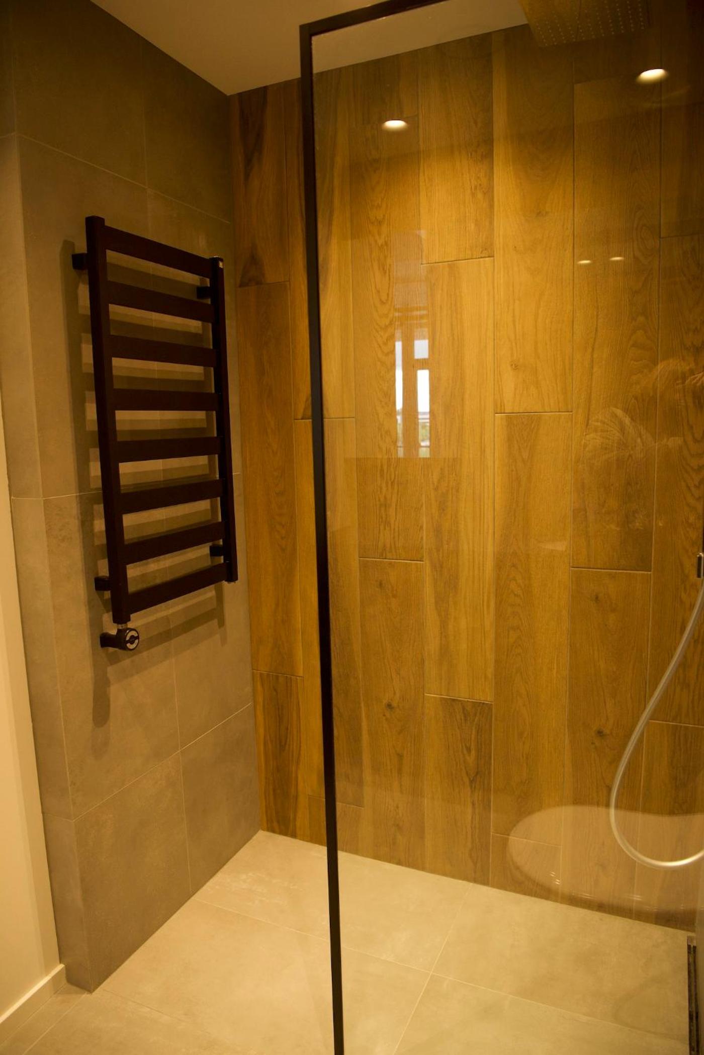 One-Bedroom Apartment - Photo 6