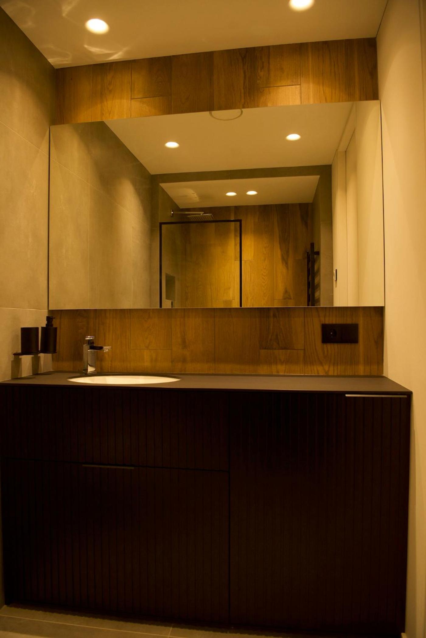 One-Bedroom Apartment - Photo 7