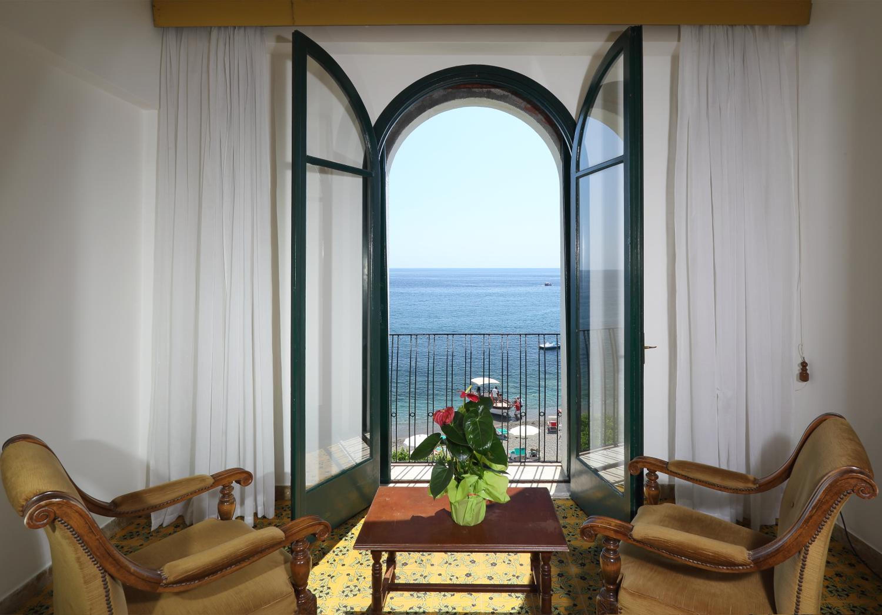 Quadruple Room with Sea View - Photo 33
