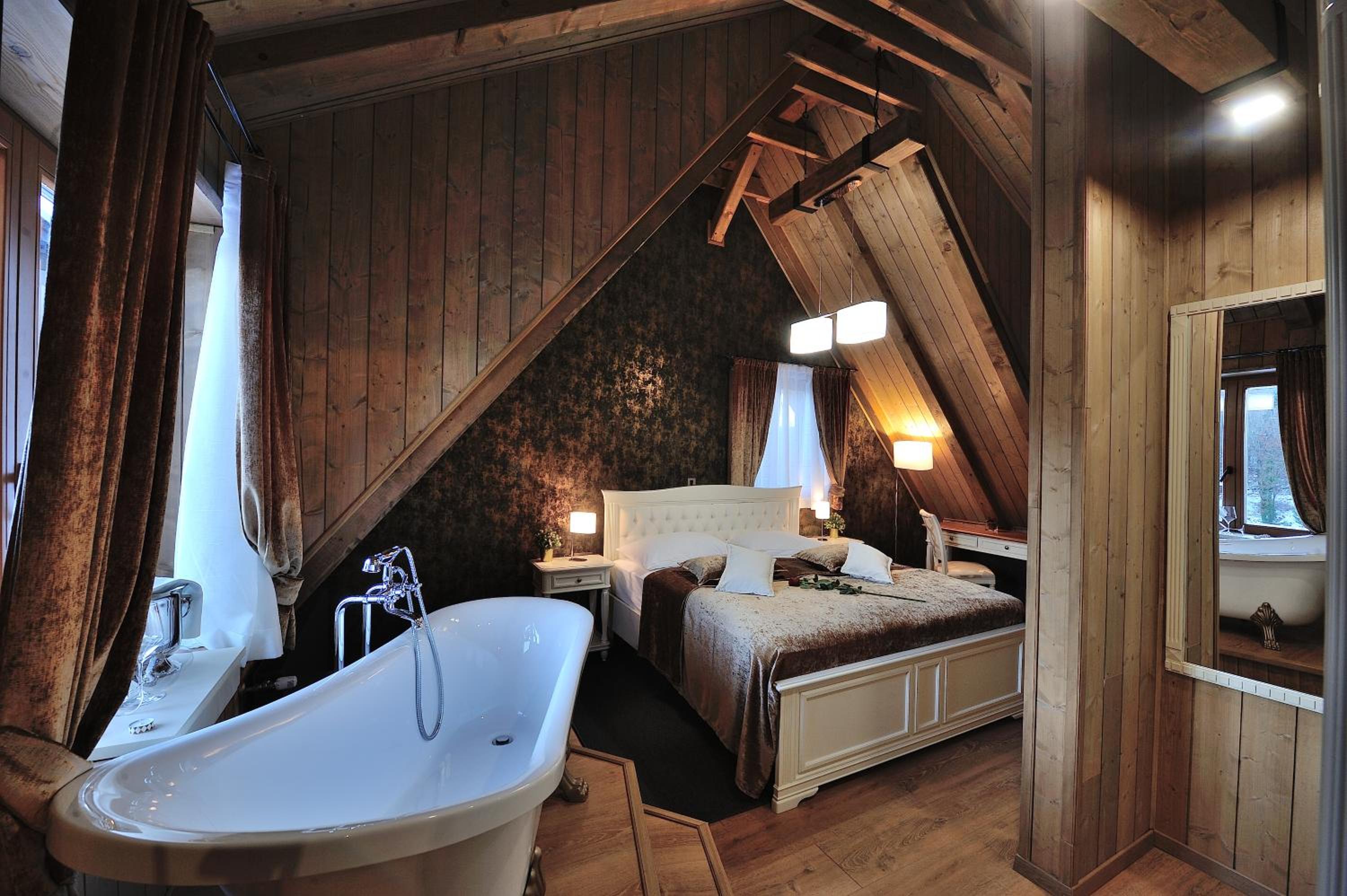 Four-Bedroom House - Photo 1