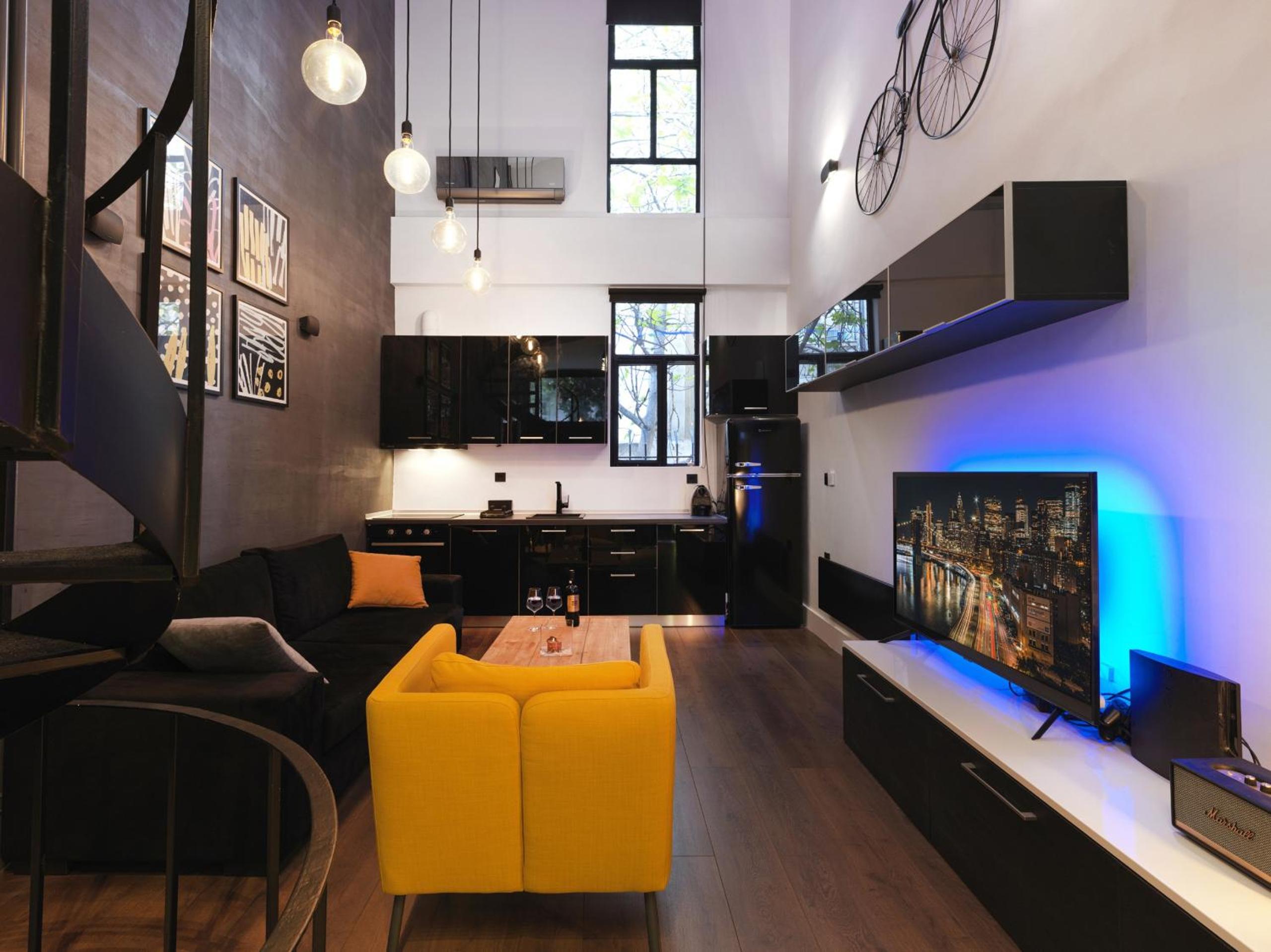 One-Bedroom Apartment