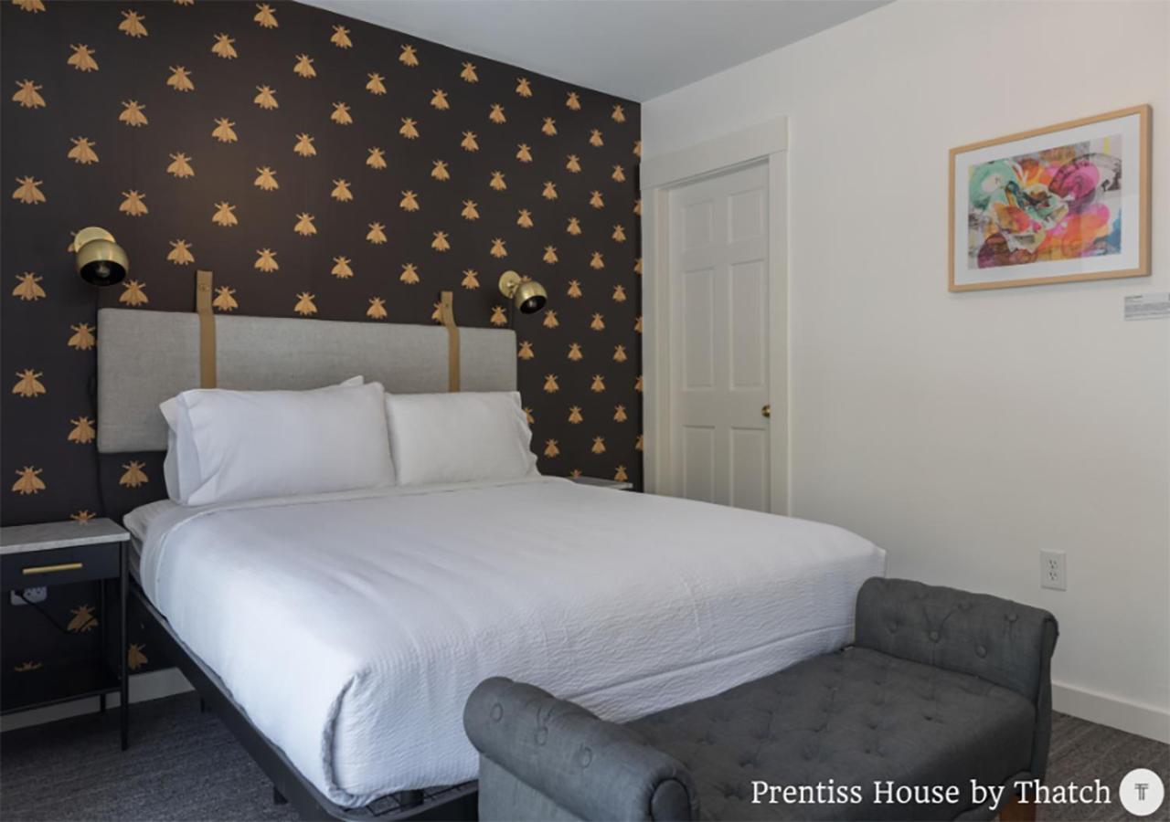 Deluxe Queen Room photo 1
