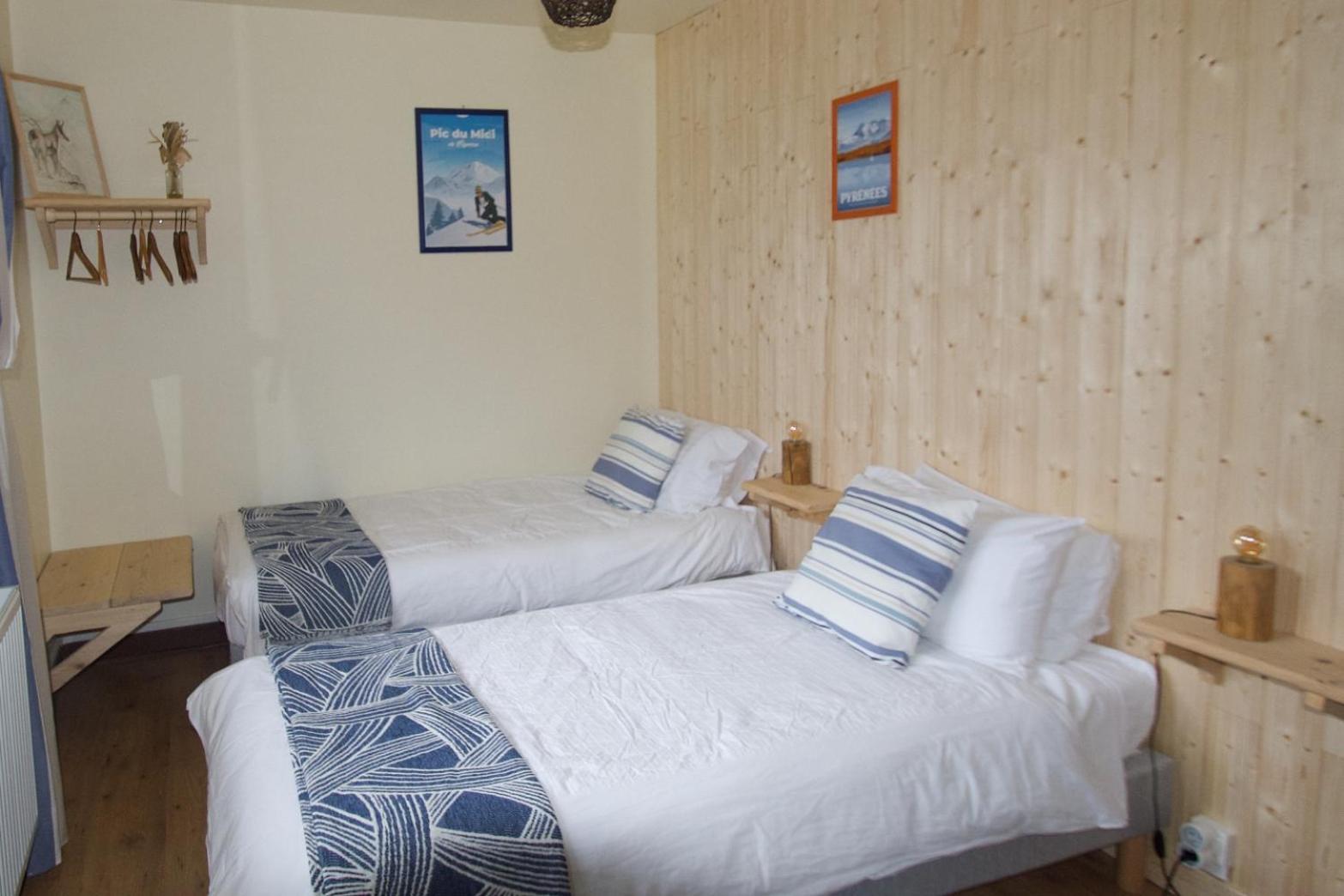 Twin Room with Mountain View photo 2
