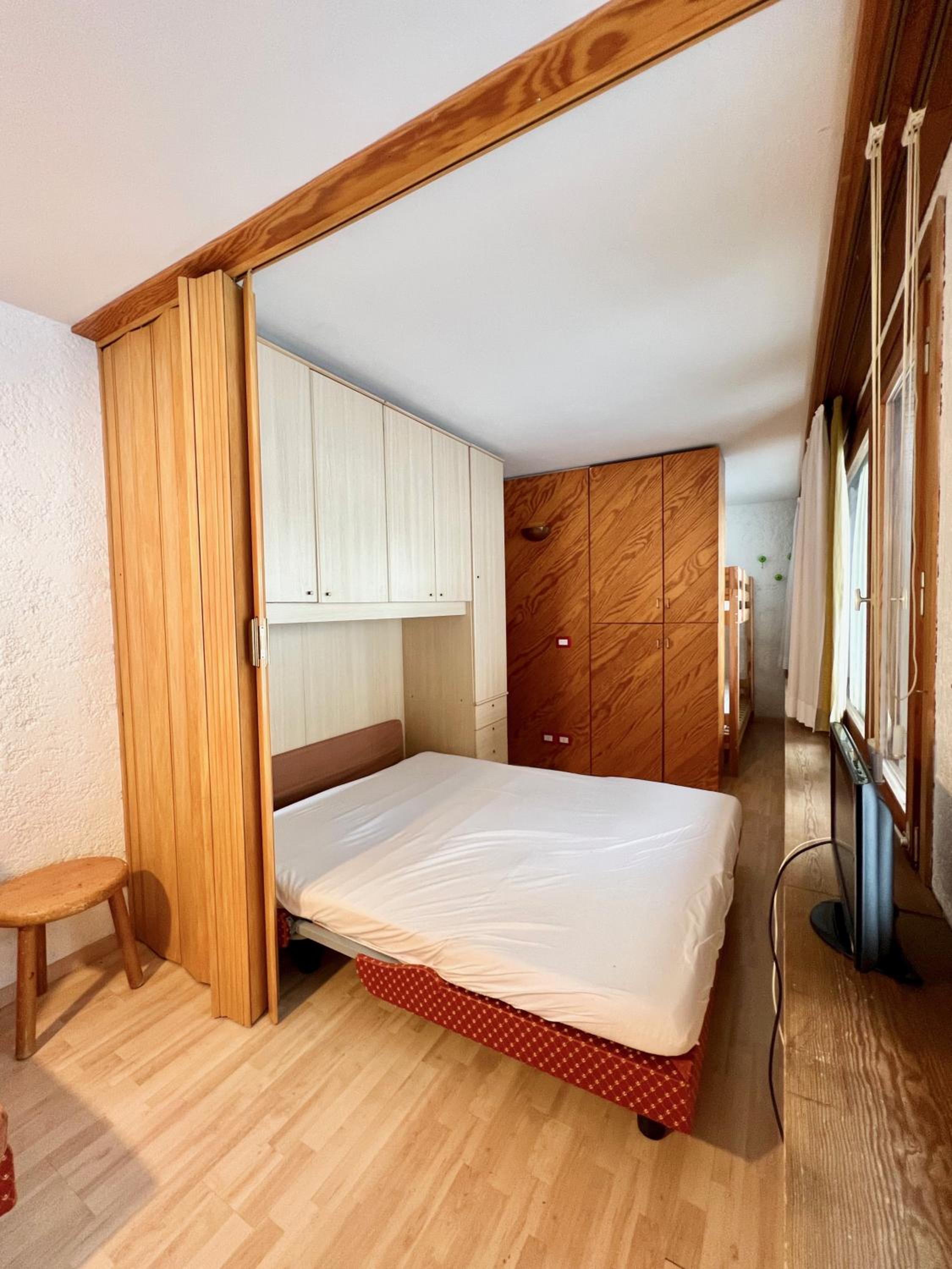 Studio Apartment photo 1
