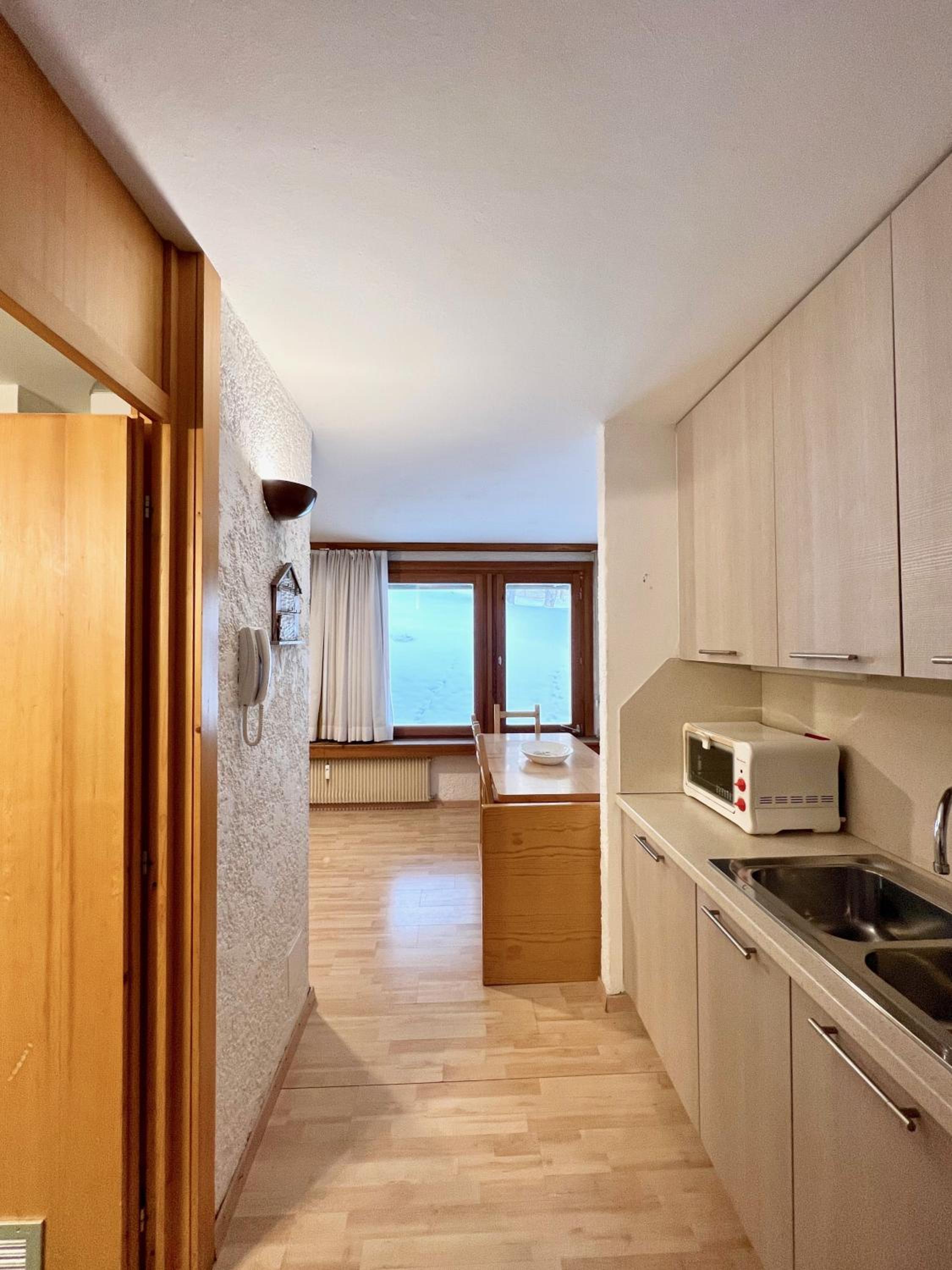 Studio Apartment photo 2
