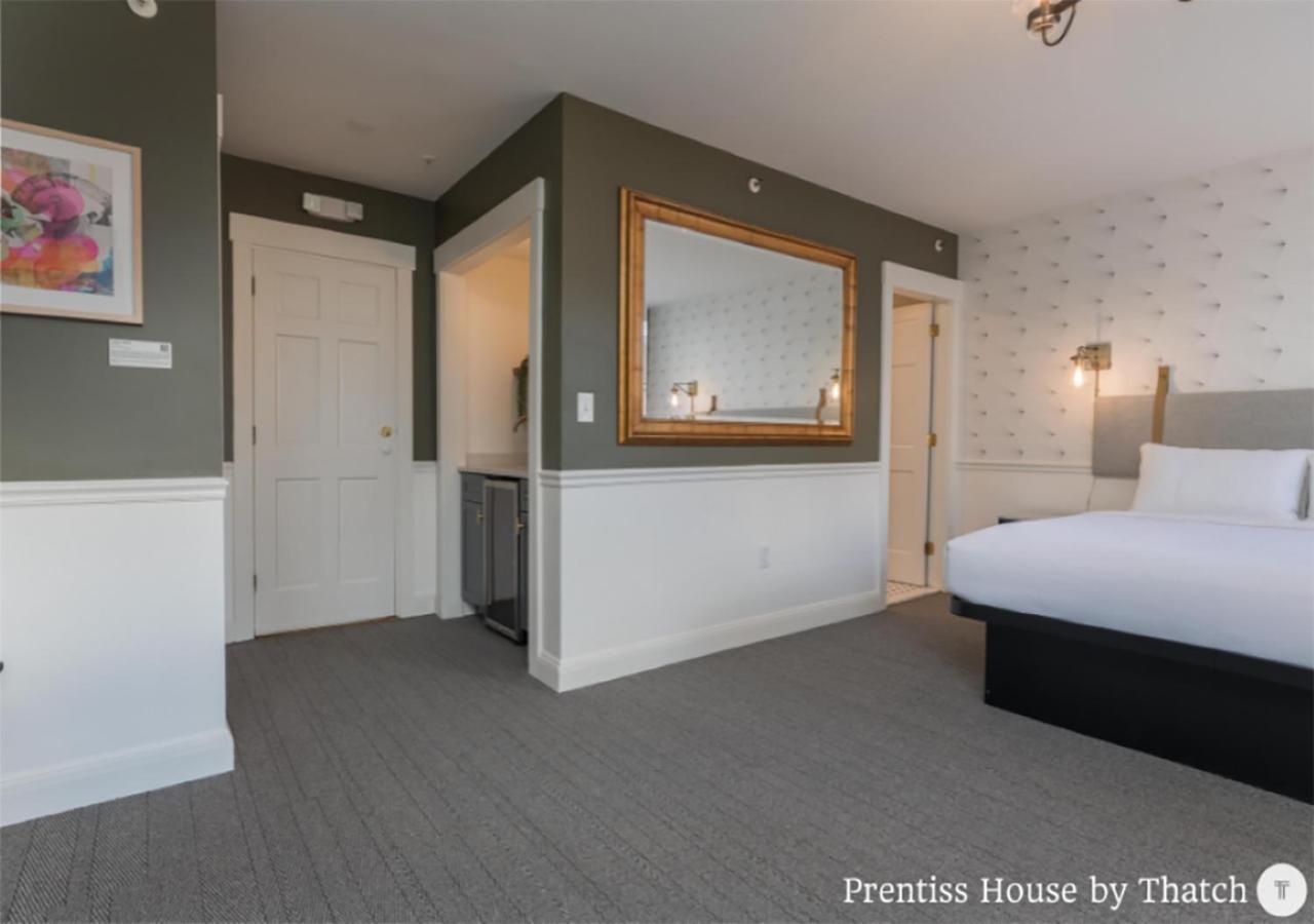 Deluxe Suite photo 3