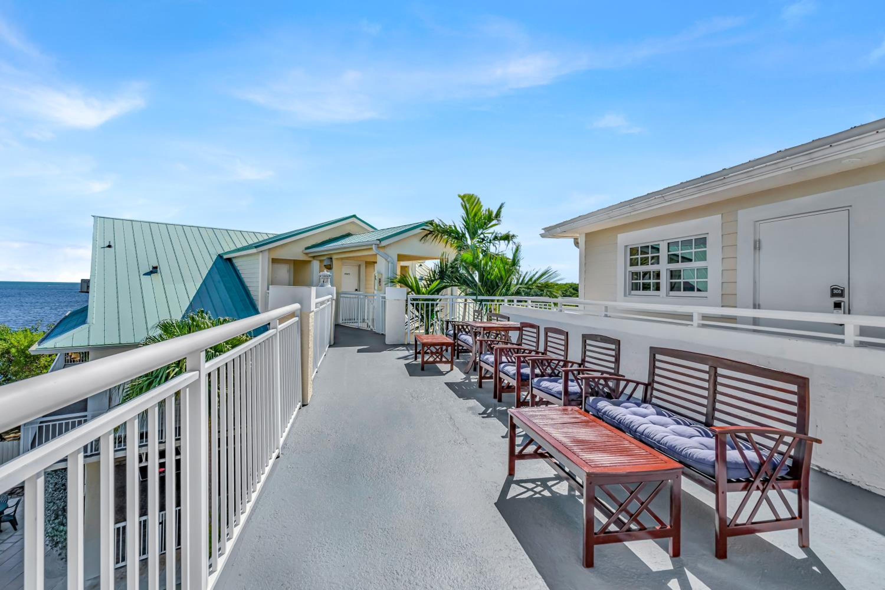 King Room with Ocean View - Non-Smoking - Photo 11