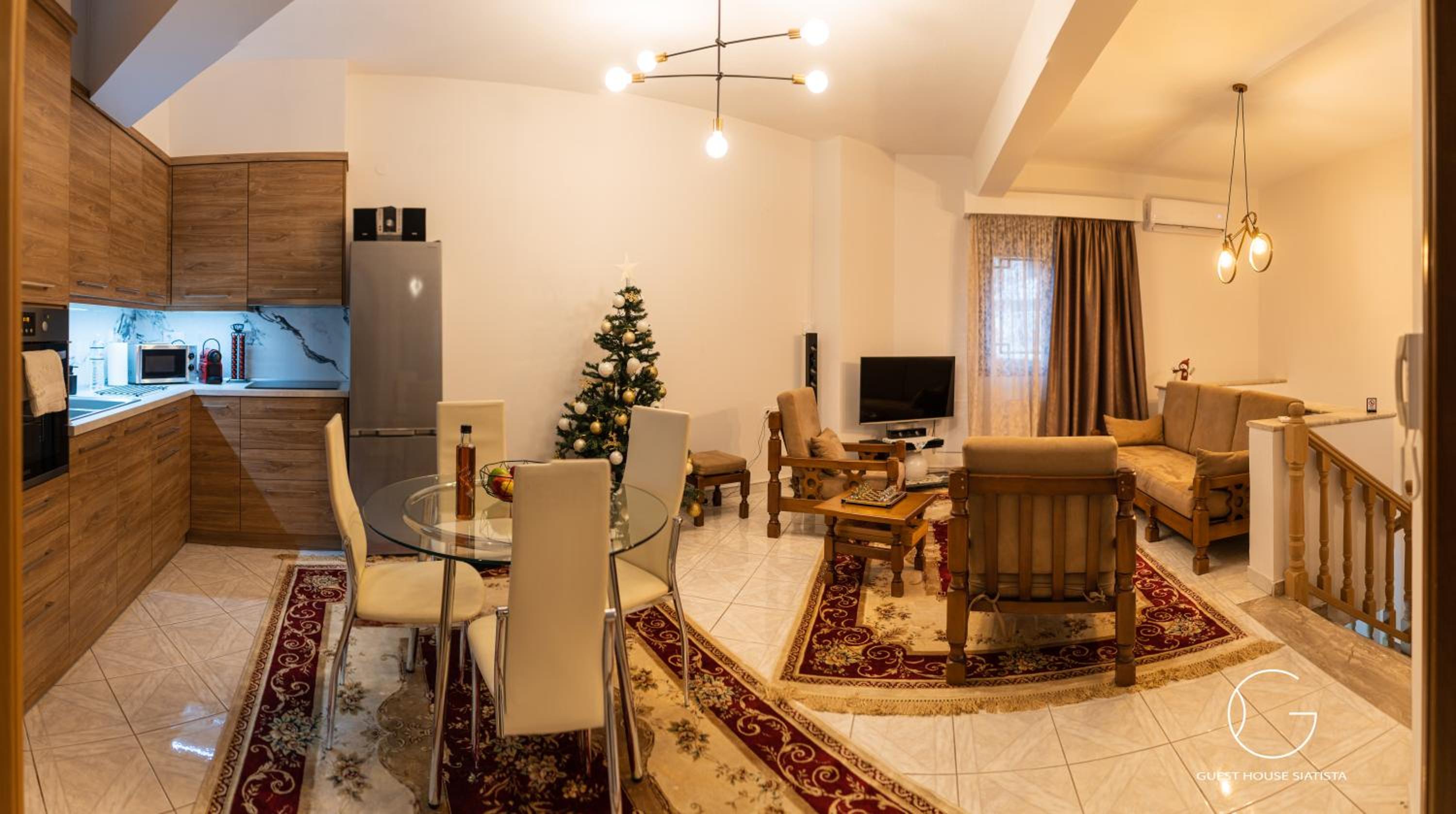 Three-Bedroom House - Photo 13