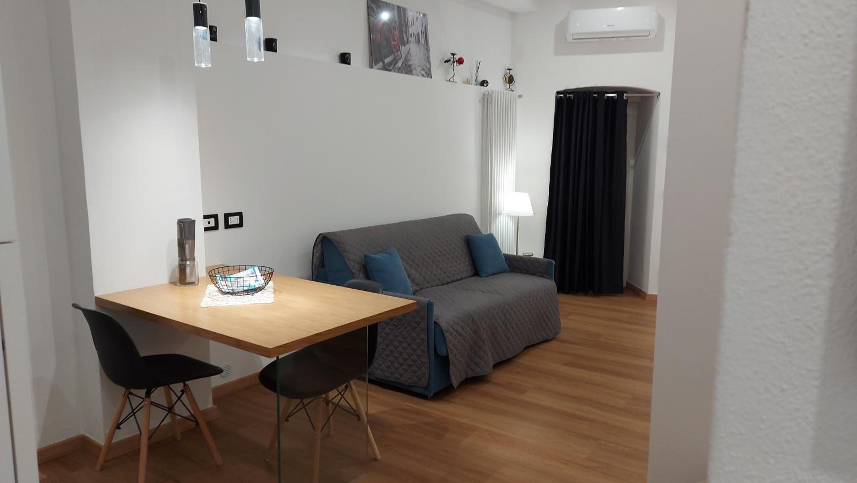 Studio Apartment - Photo 8