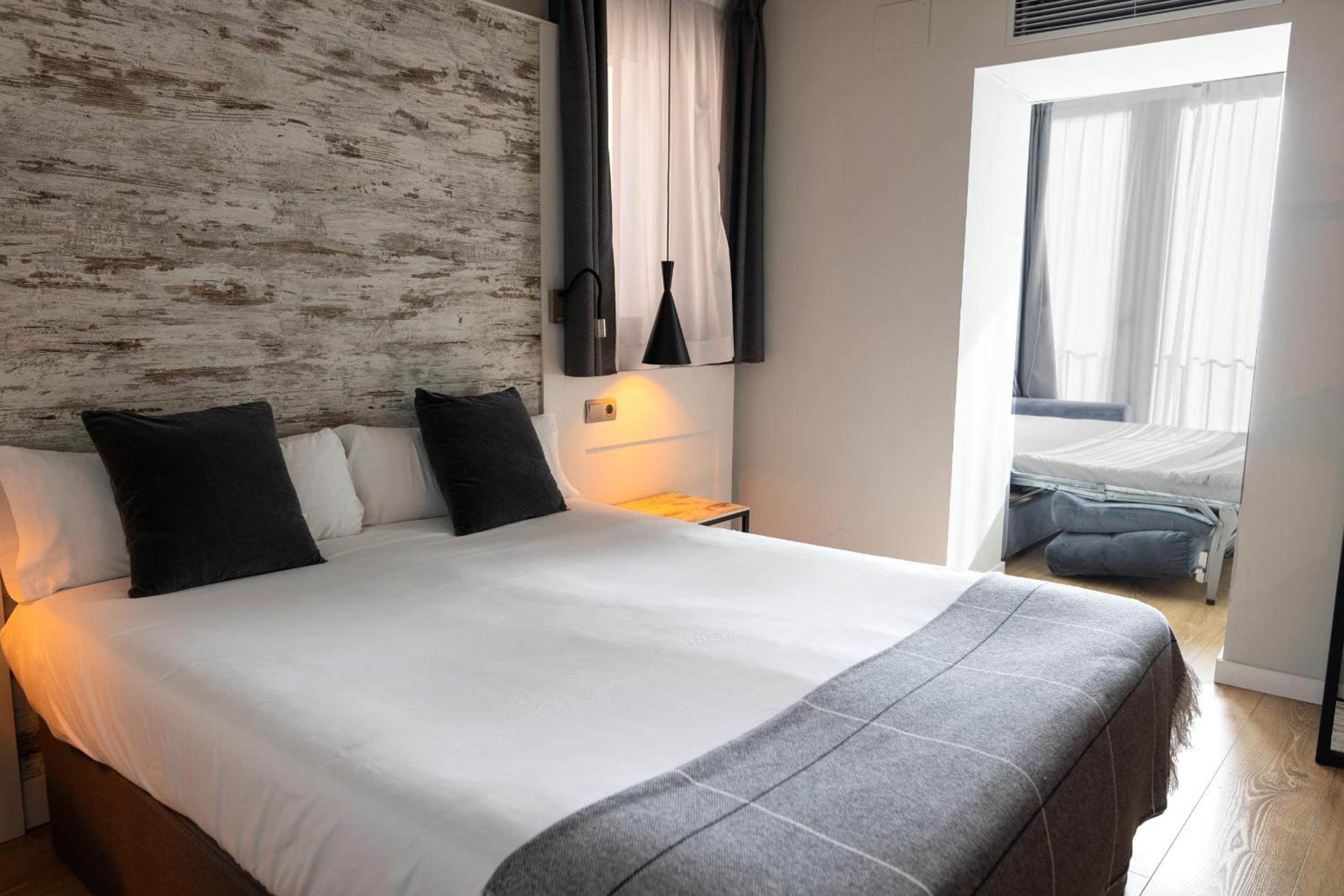 Triple Room - Photo 1