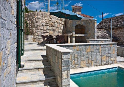 Villa photo 2