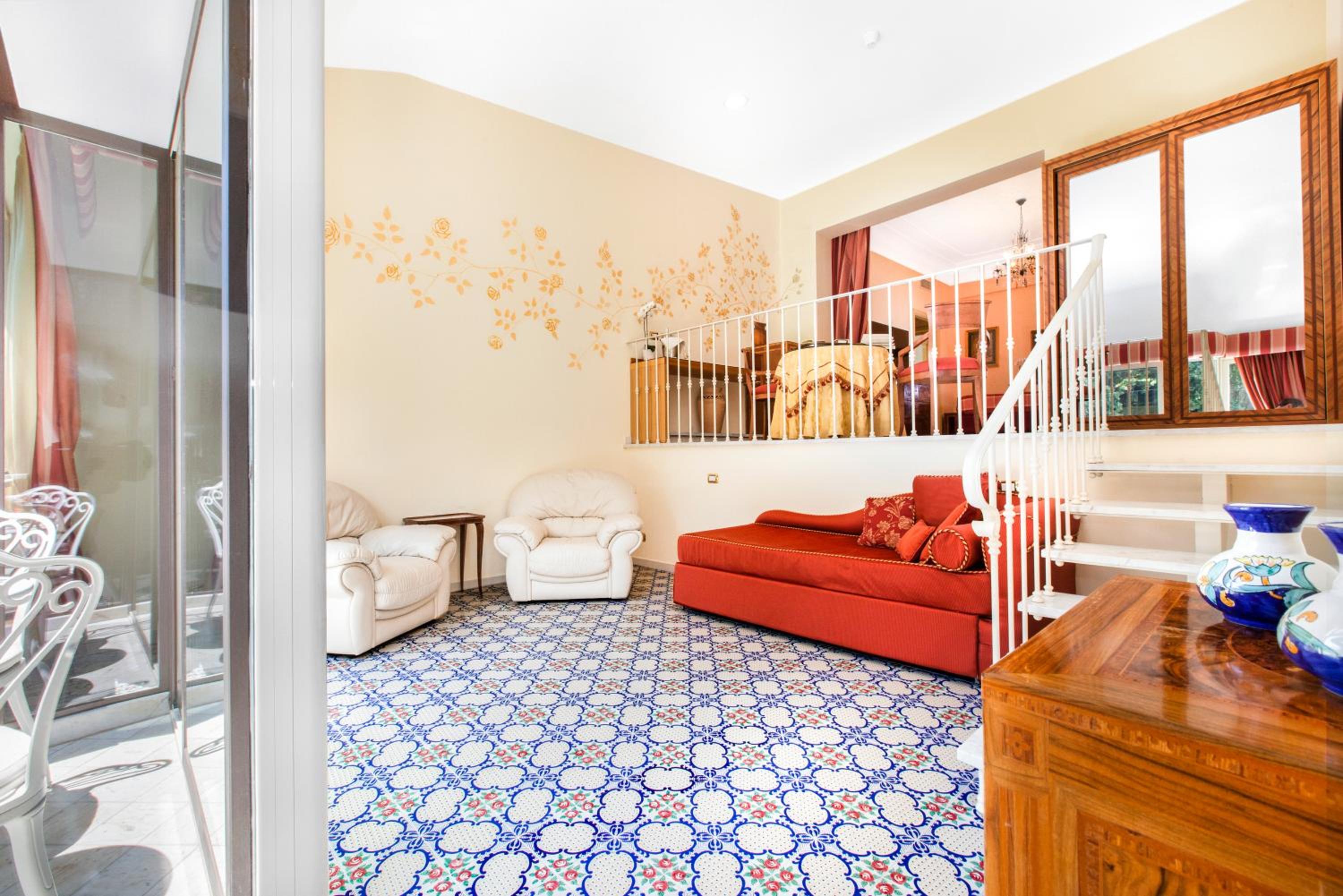 King Suite with Spa Bath thumbnail 6
