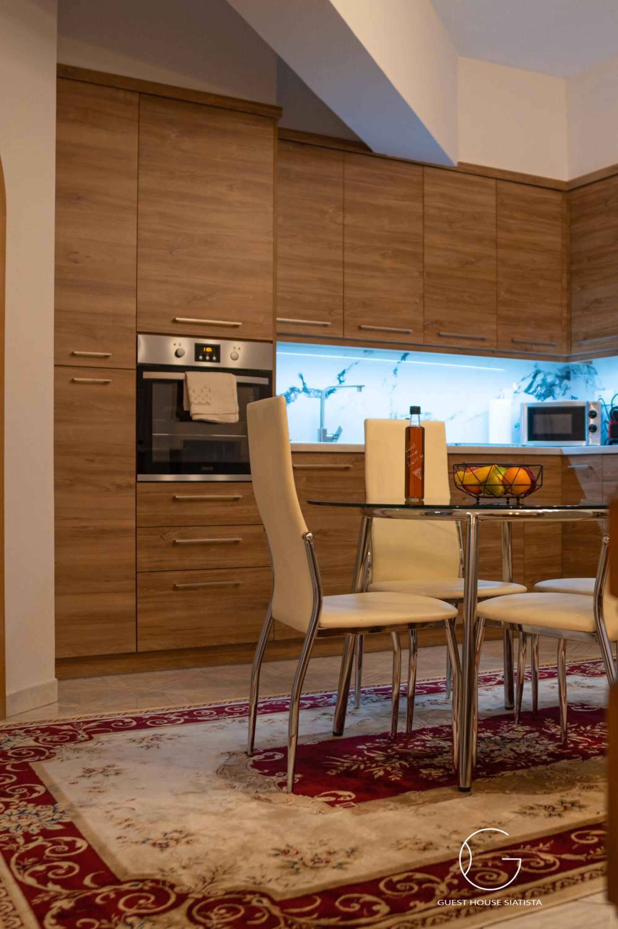 Three-Bedroom House - Photo 23