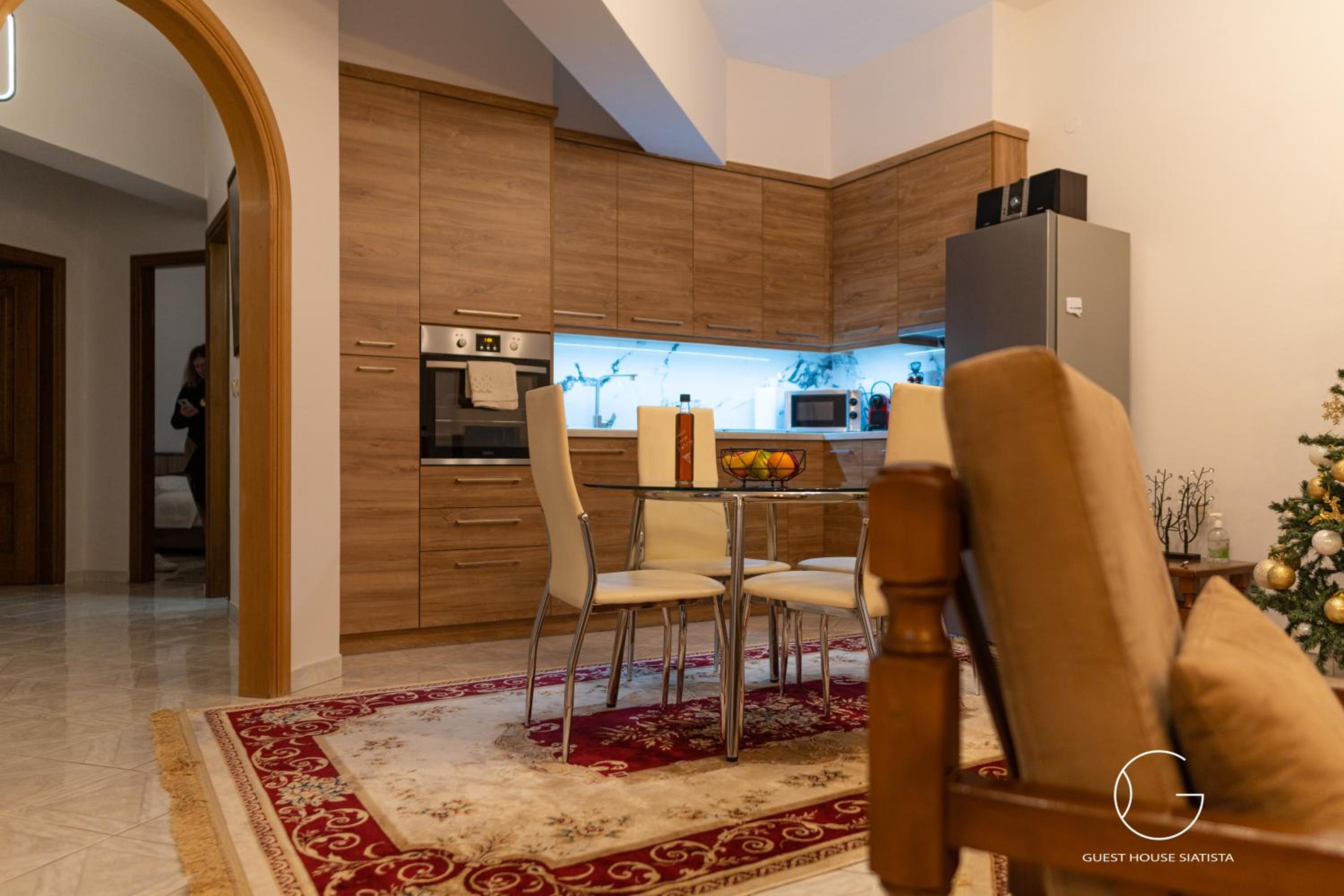 Three-Bedroom House - Photo 20