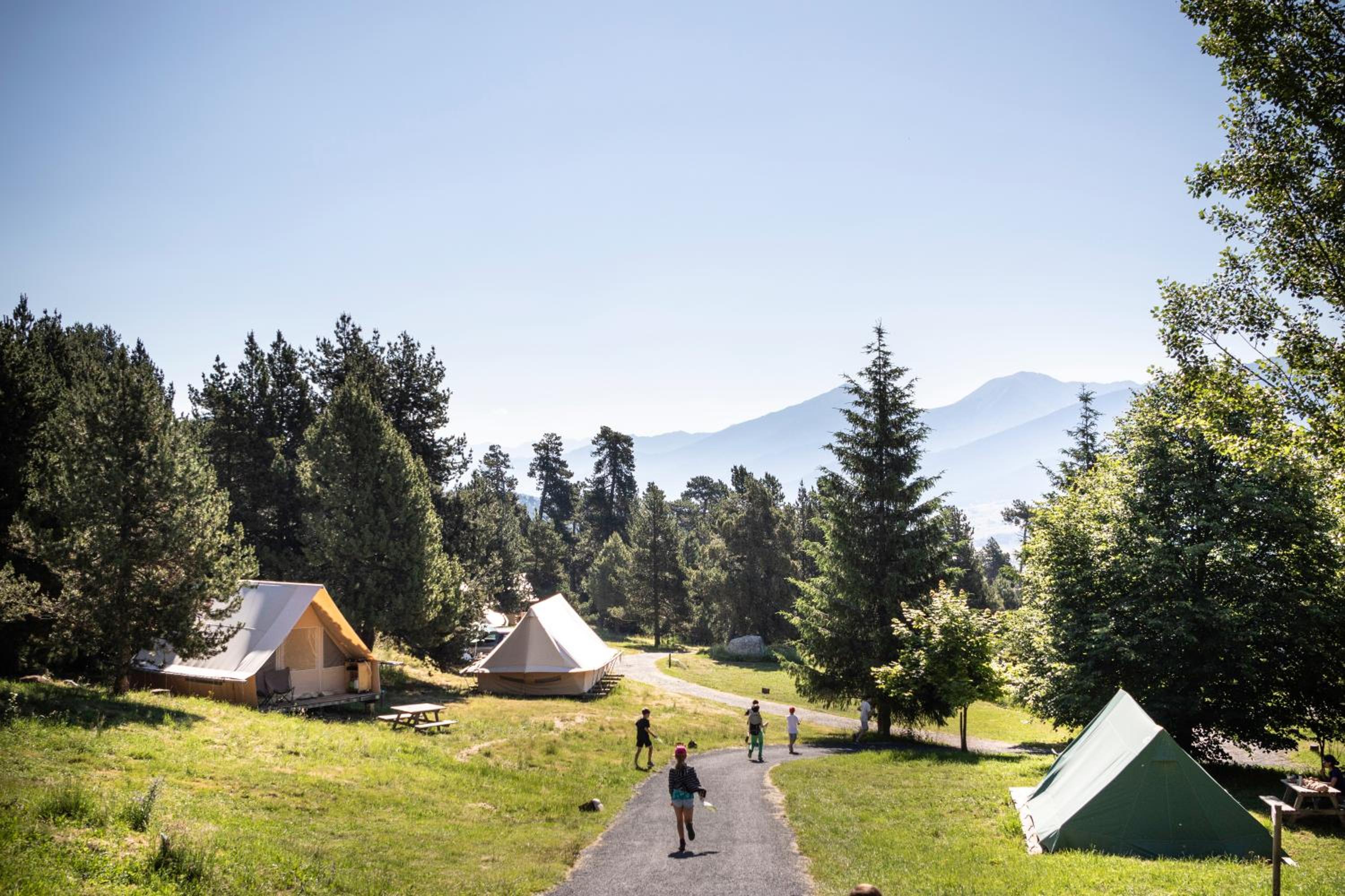 Canadian Tent (5 People) photo 3