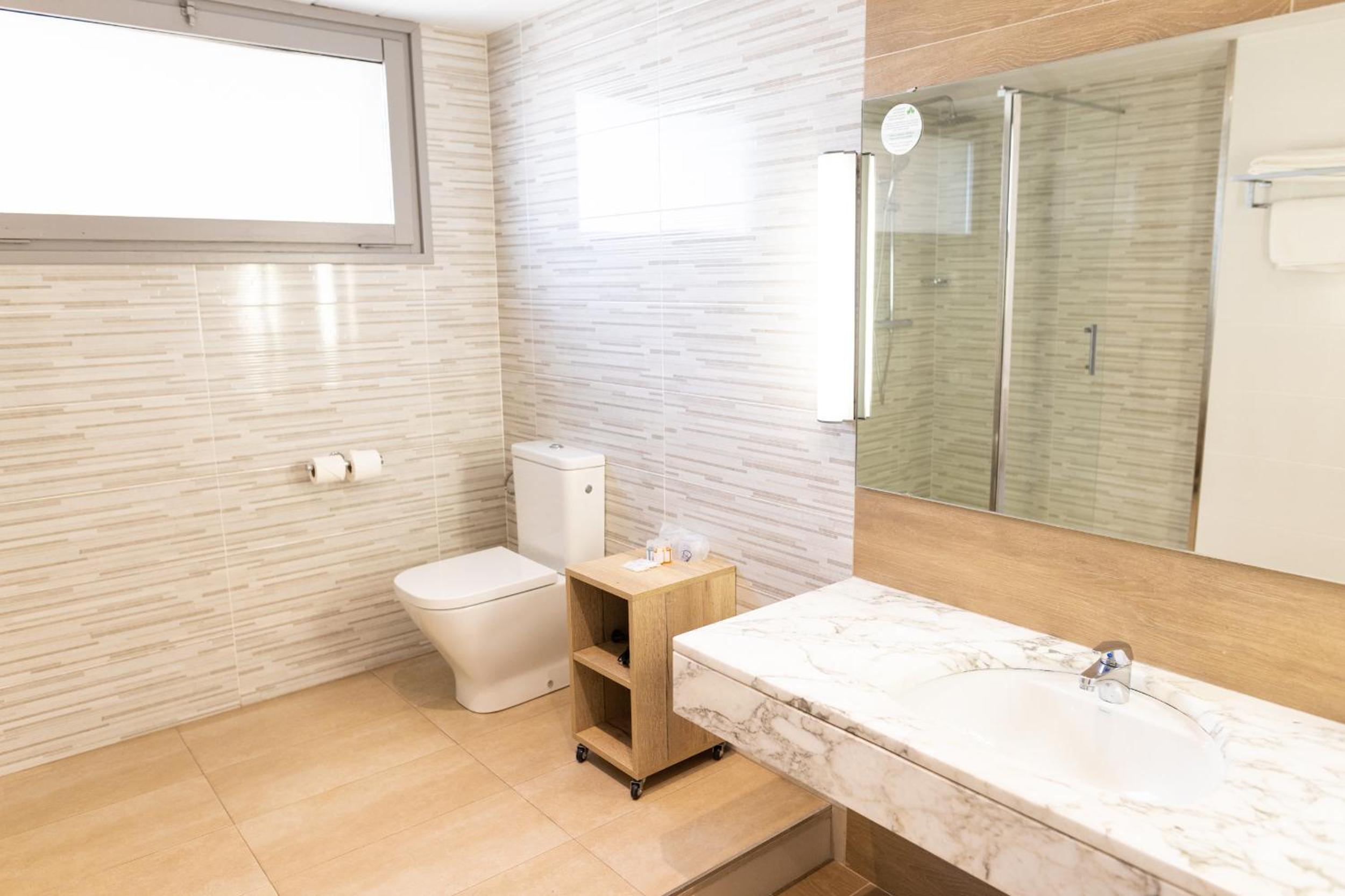 Triple Room - Photo 5