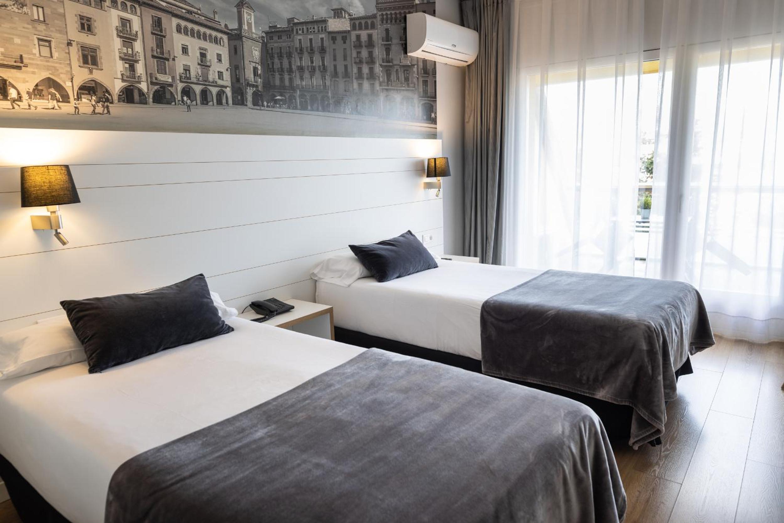 Standard Double Room - Photo 1