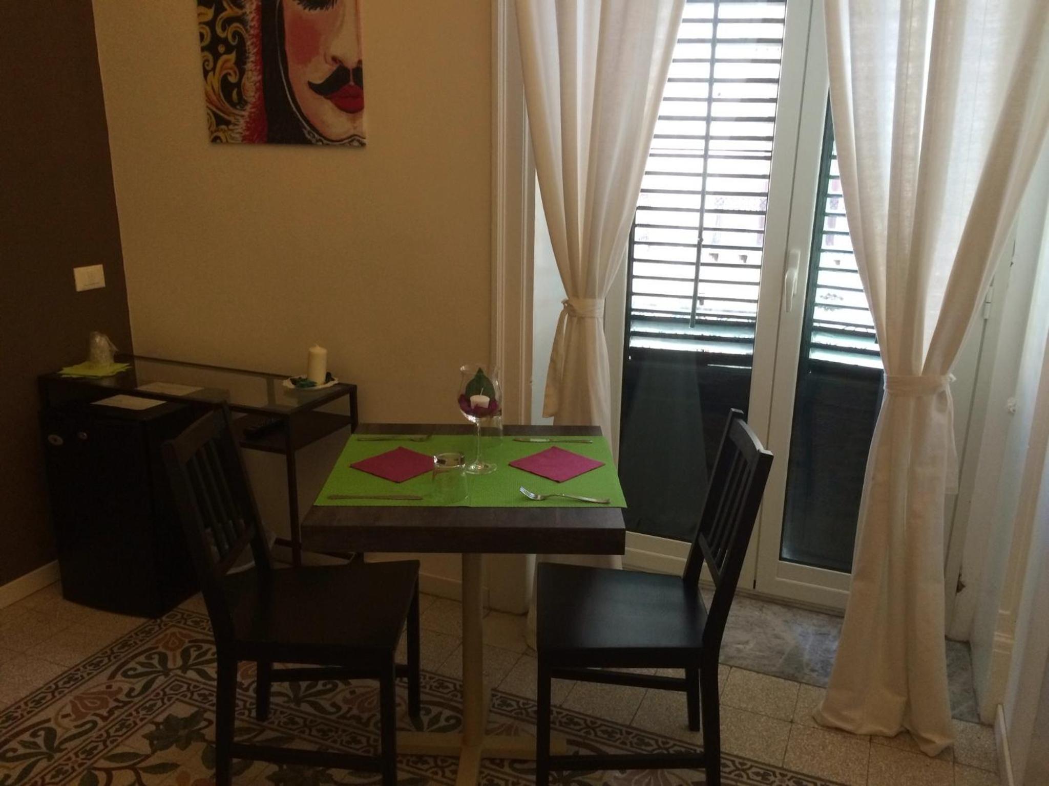 Deluxe Triple Room - Photo 11