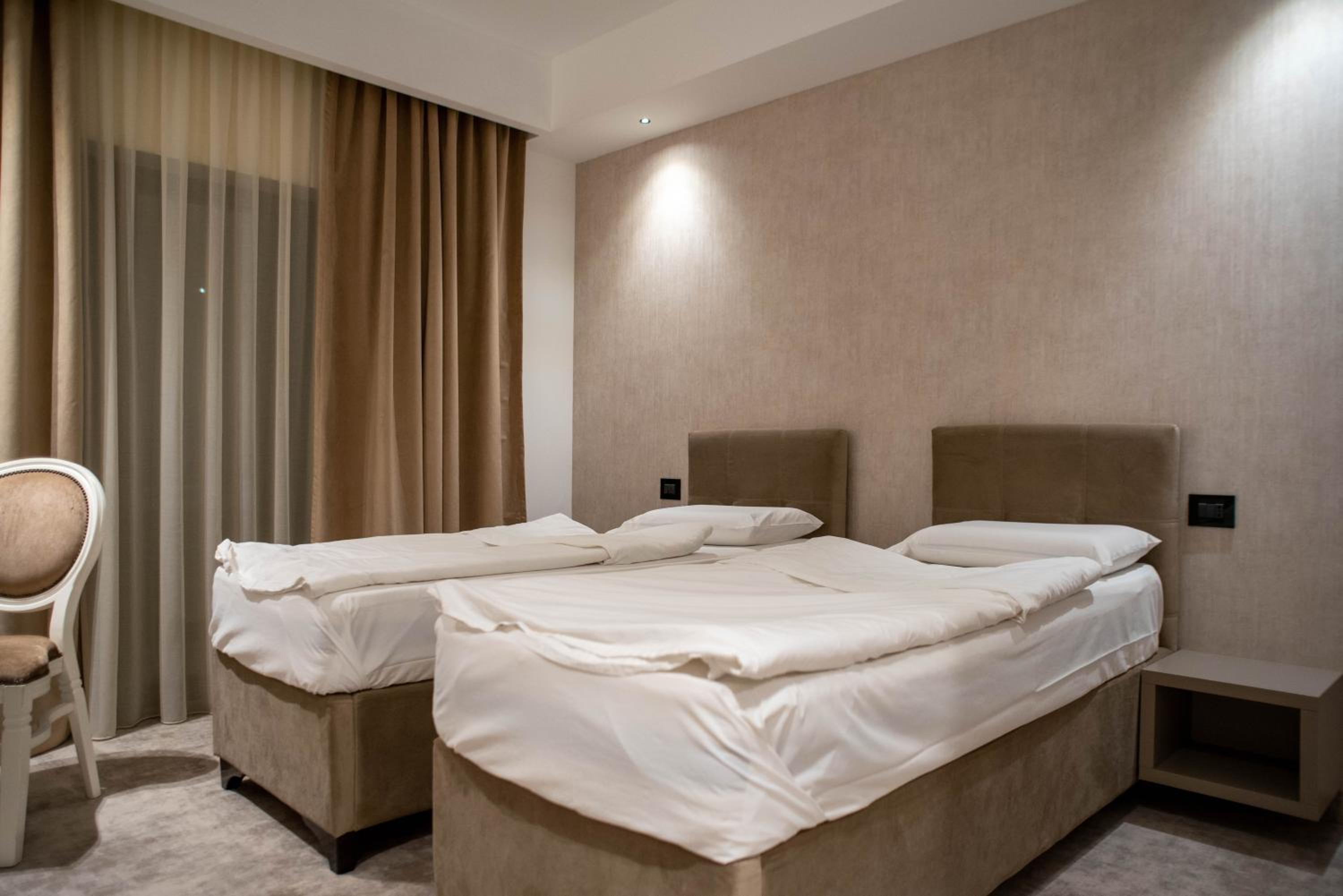 Superior Double or Twin Room - Photo 30