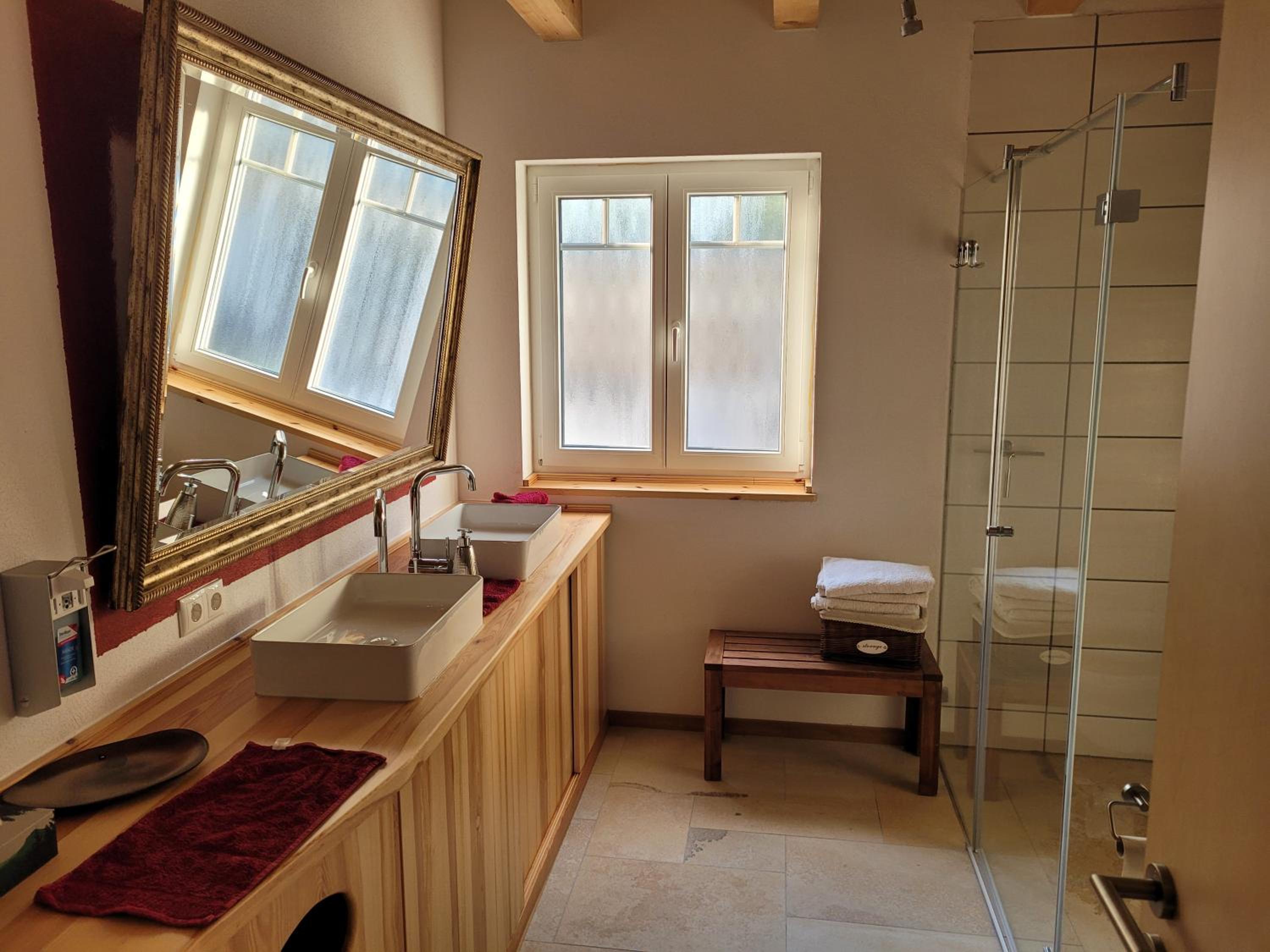 Double Room - Photo 6