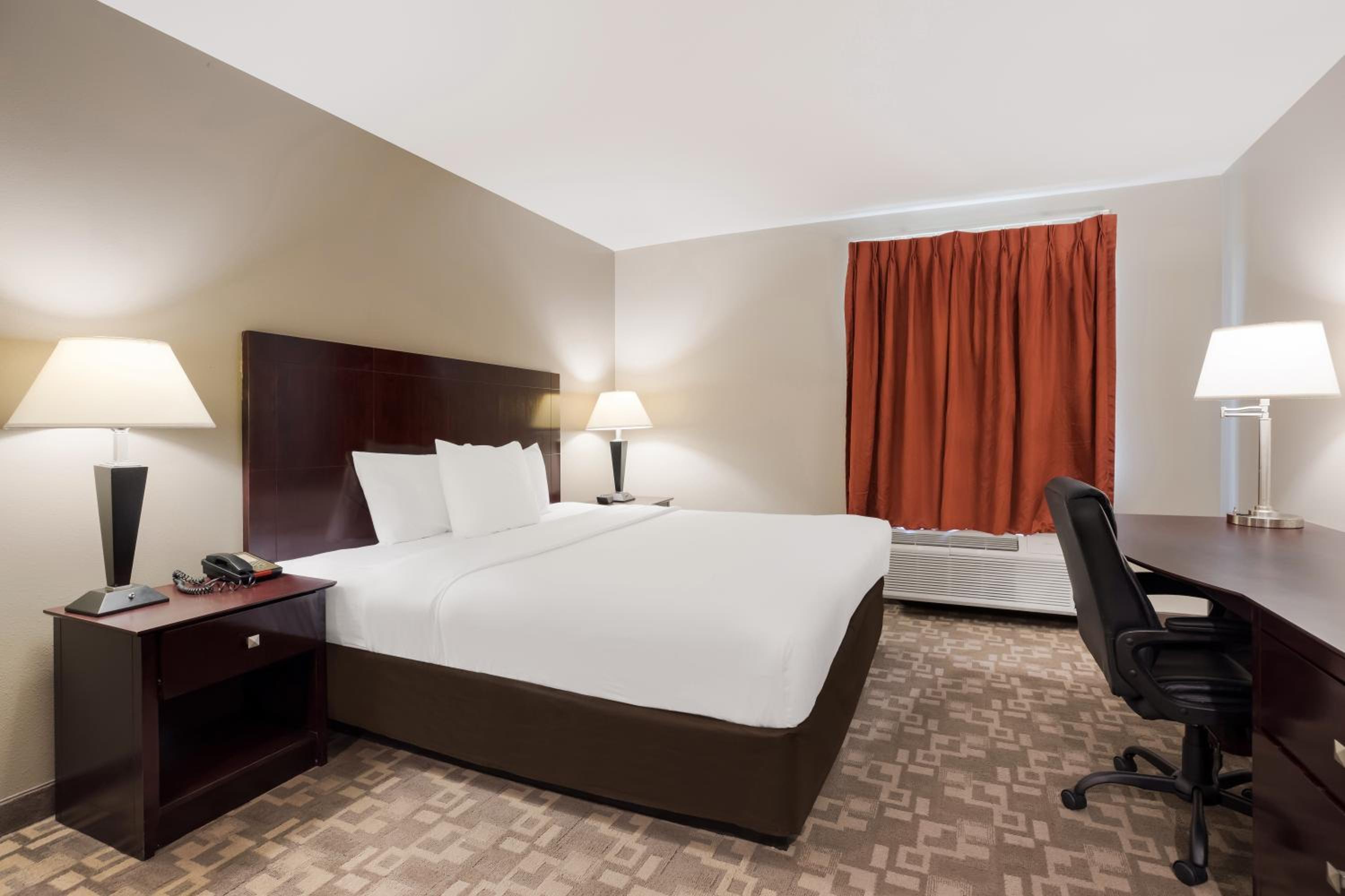 Standard King Room - Non Smoking - Photo 1