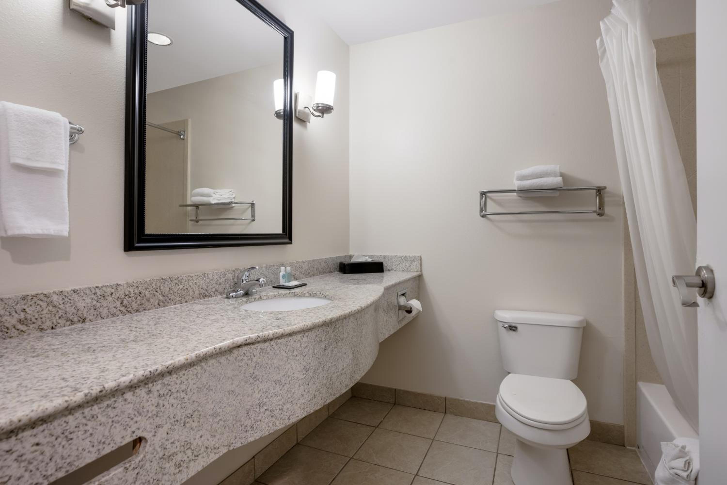 Standard King Room - Non Smoking - Photo 2
