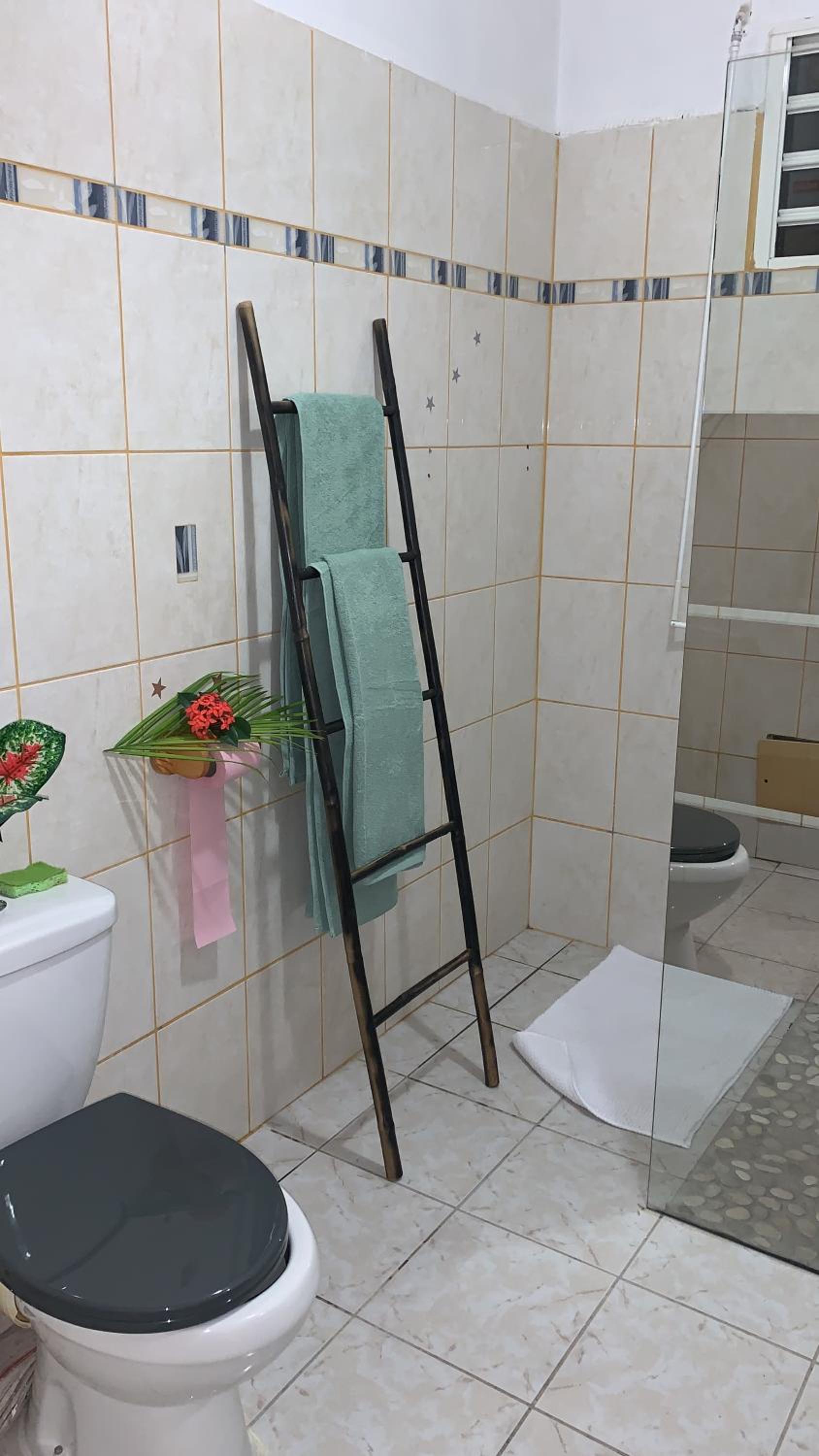 One-Bedroom House - Photo 17