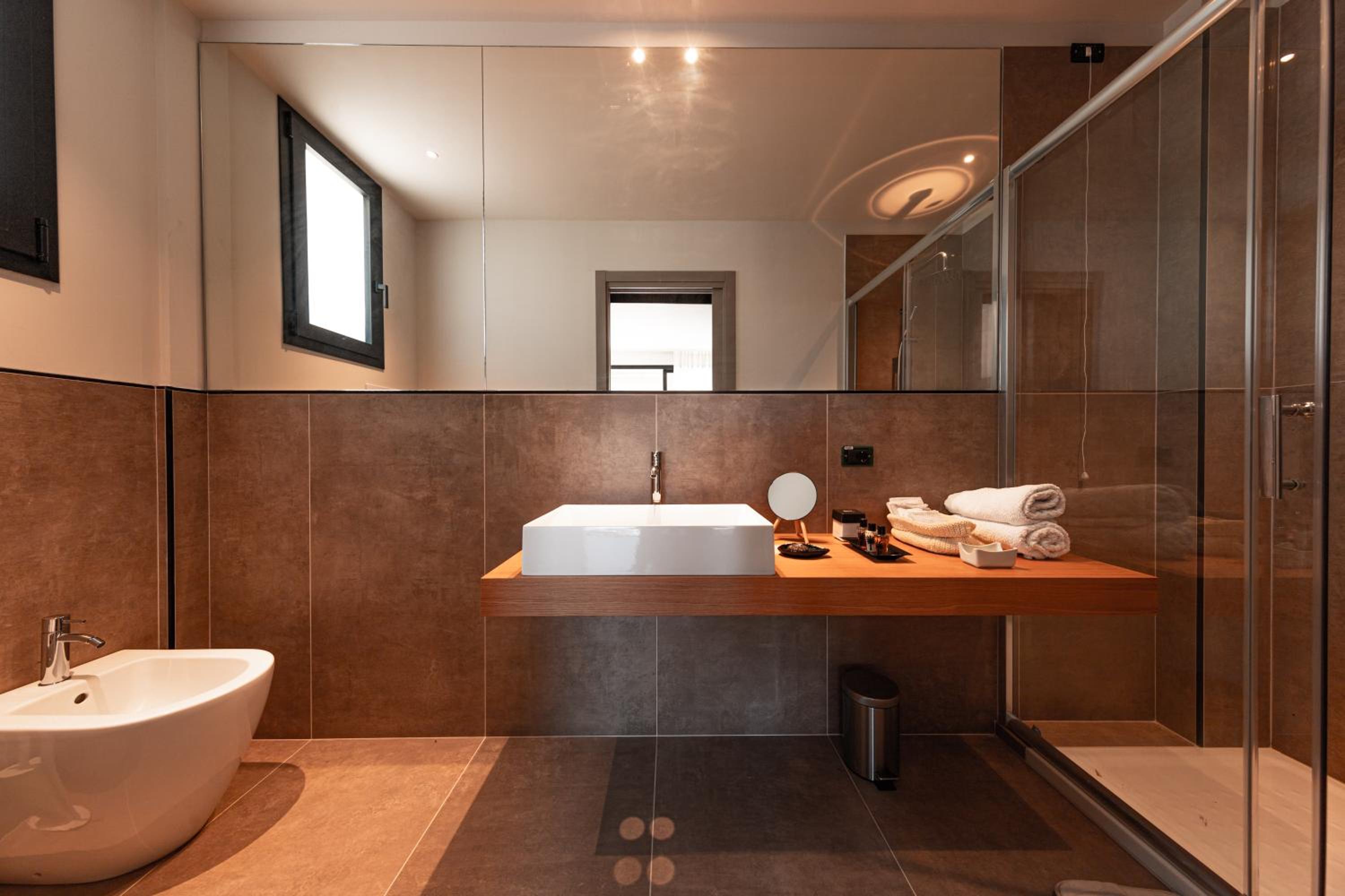 King Room with Spa Bath photo 2