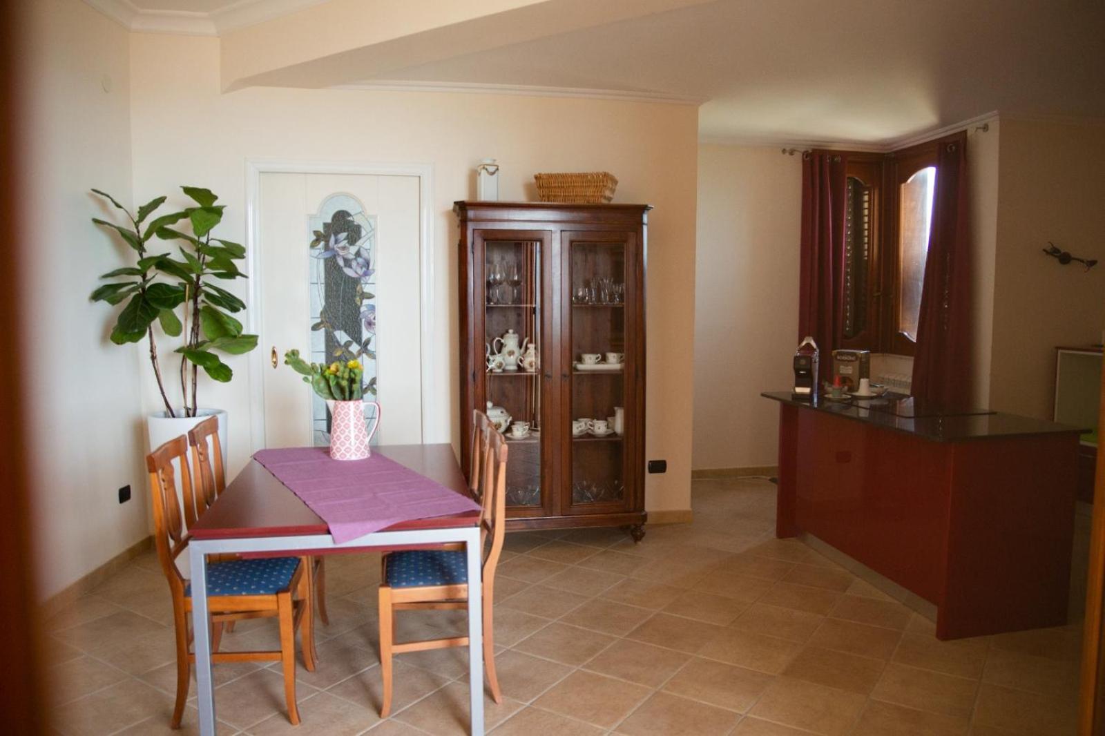 Three-Bedroom Apartment photo 2
