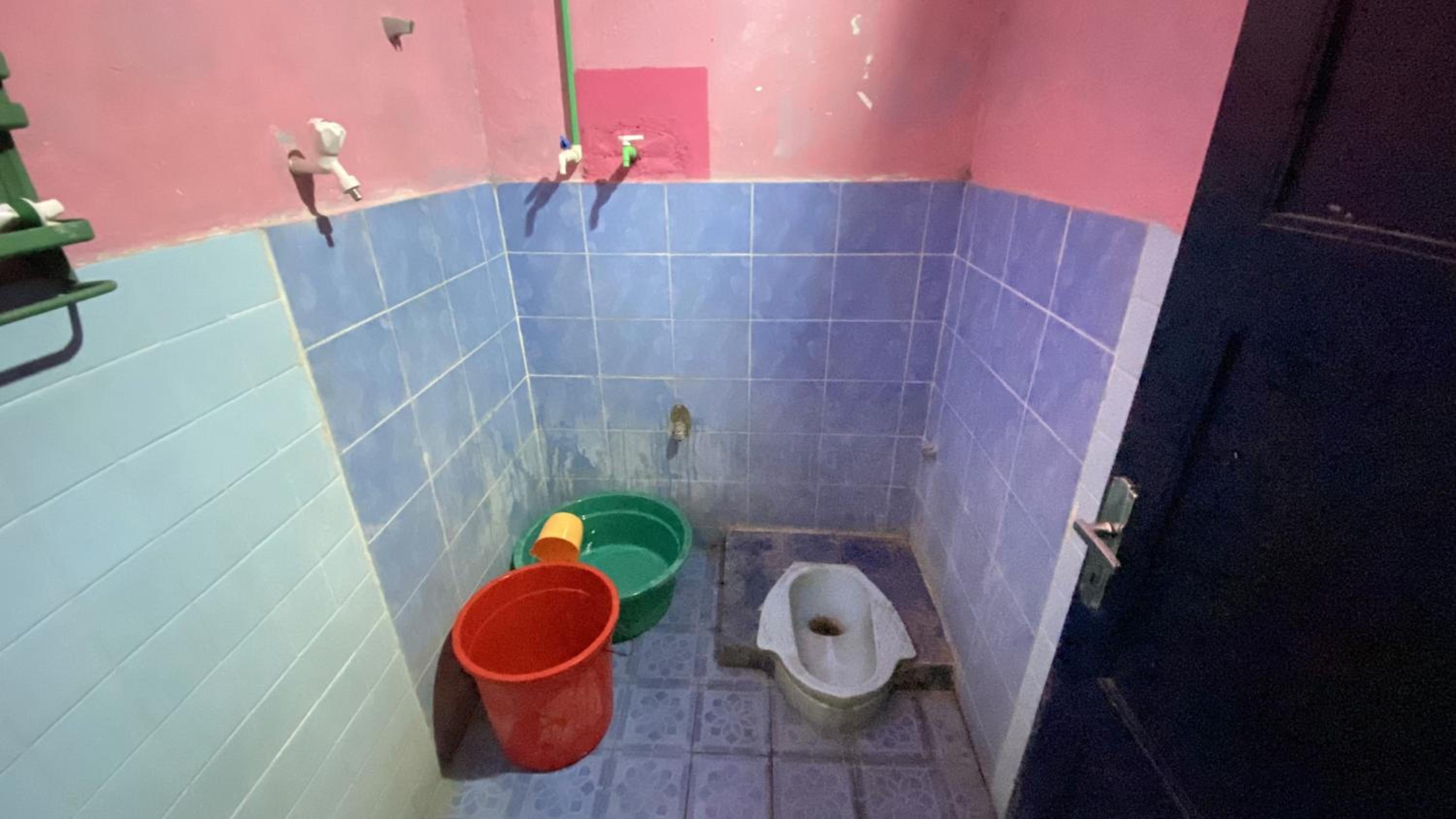 Economy Quadruple Room with Shared Bathroom photo 3
