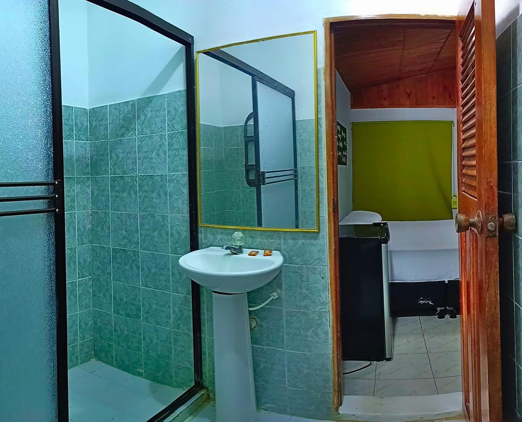 Double Room With Private Bathroom photo 3