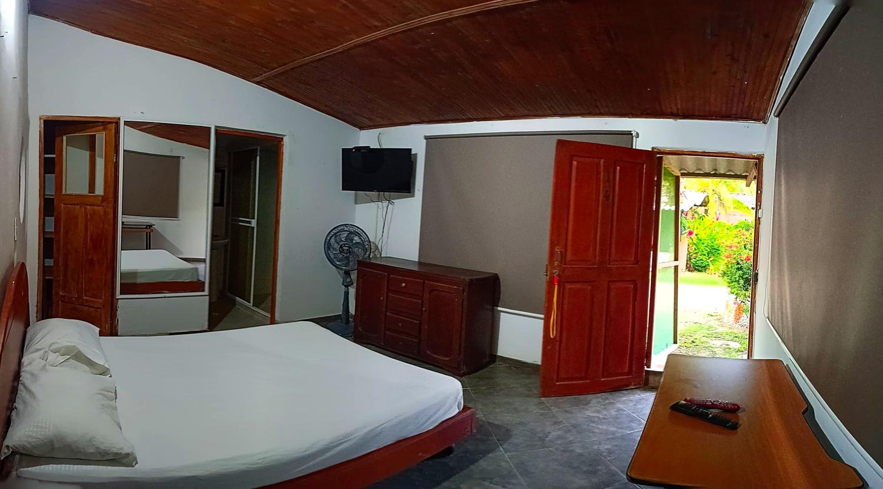 Double Room With Private Bathroom photo 1