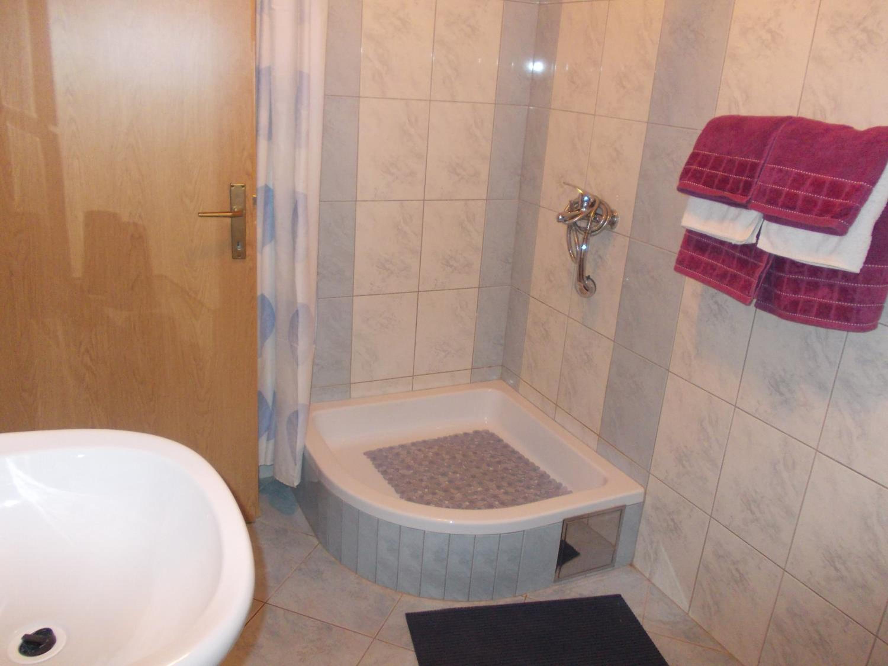 Duplex One-Bedroom Apartment with Terrace - Photo 11