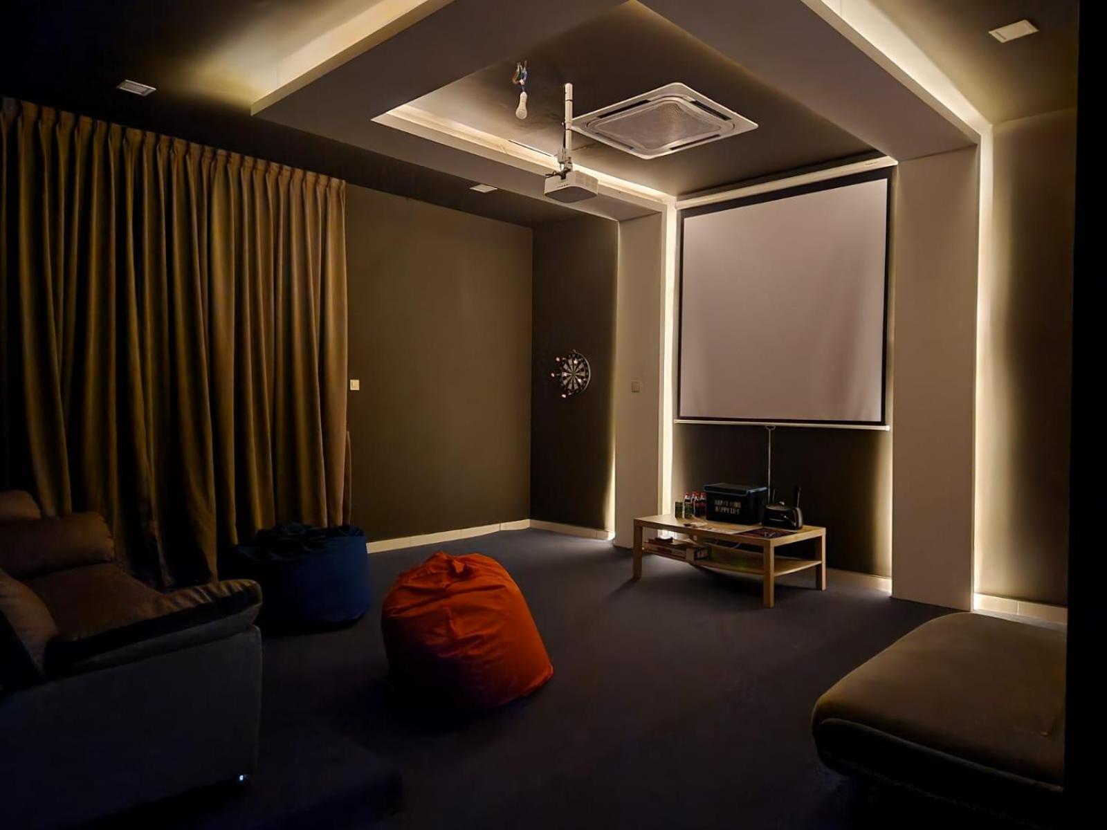 Villa photo 2