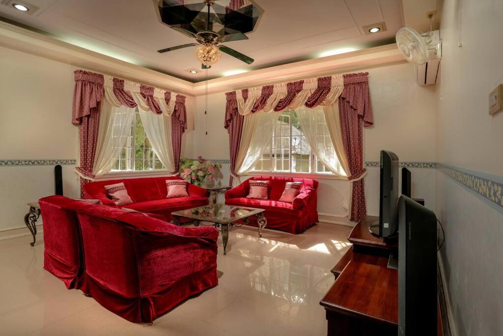 Villa photo 1